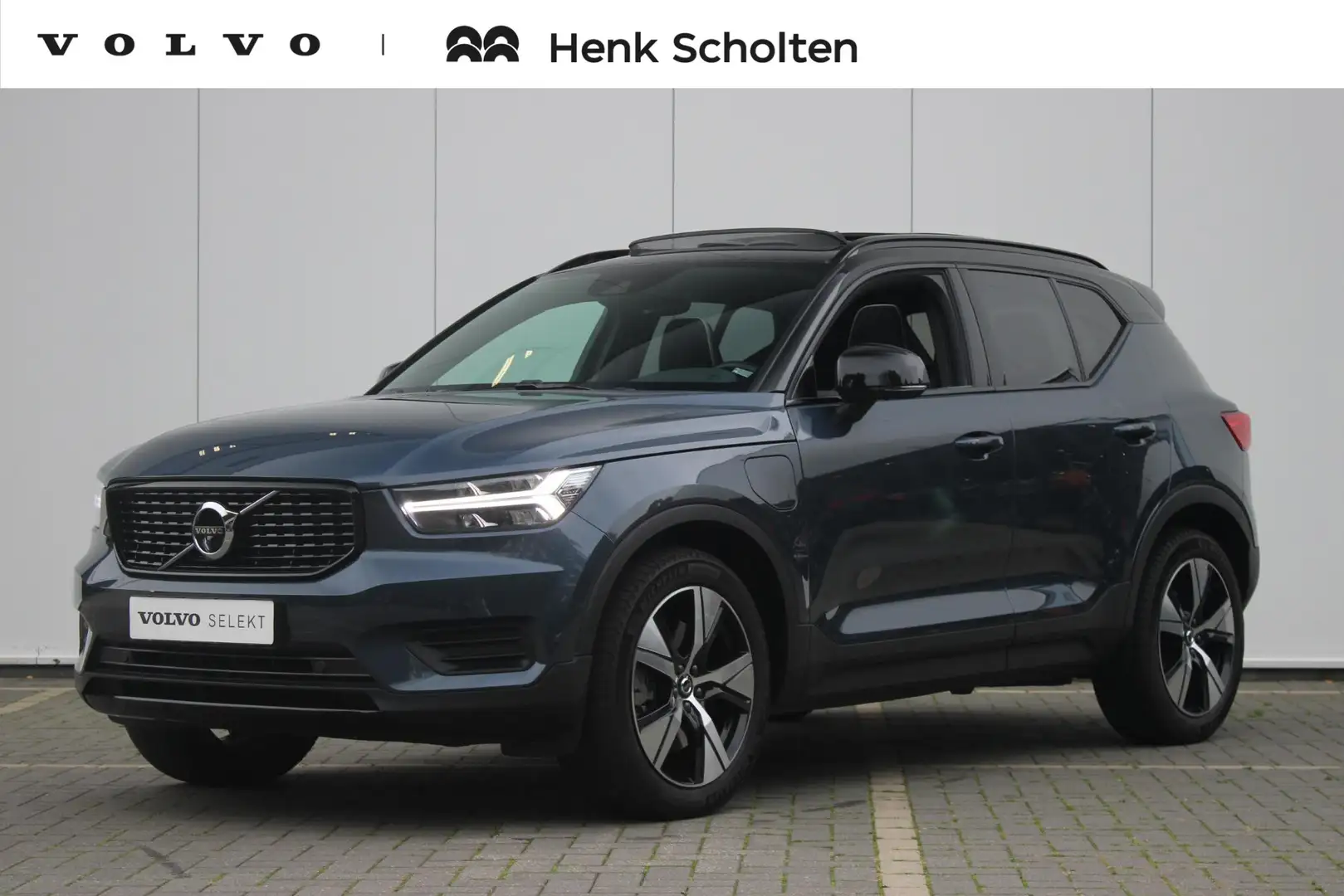 Volvo XC40 T4 211PK Recharge R-Design | Adaptive Cruise & Pil Blauw - 1