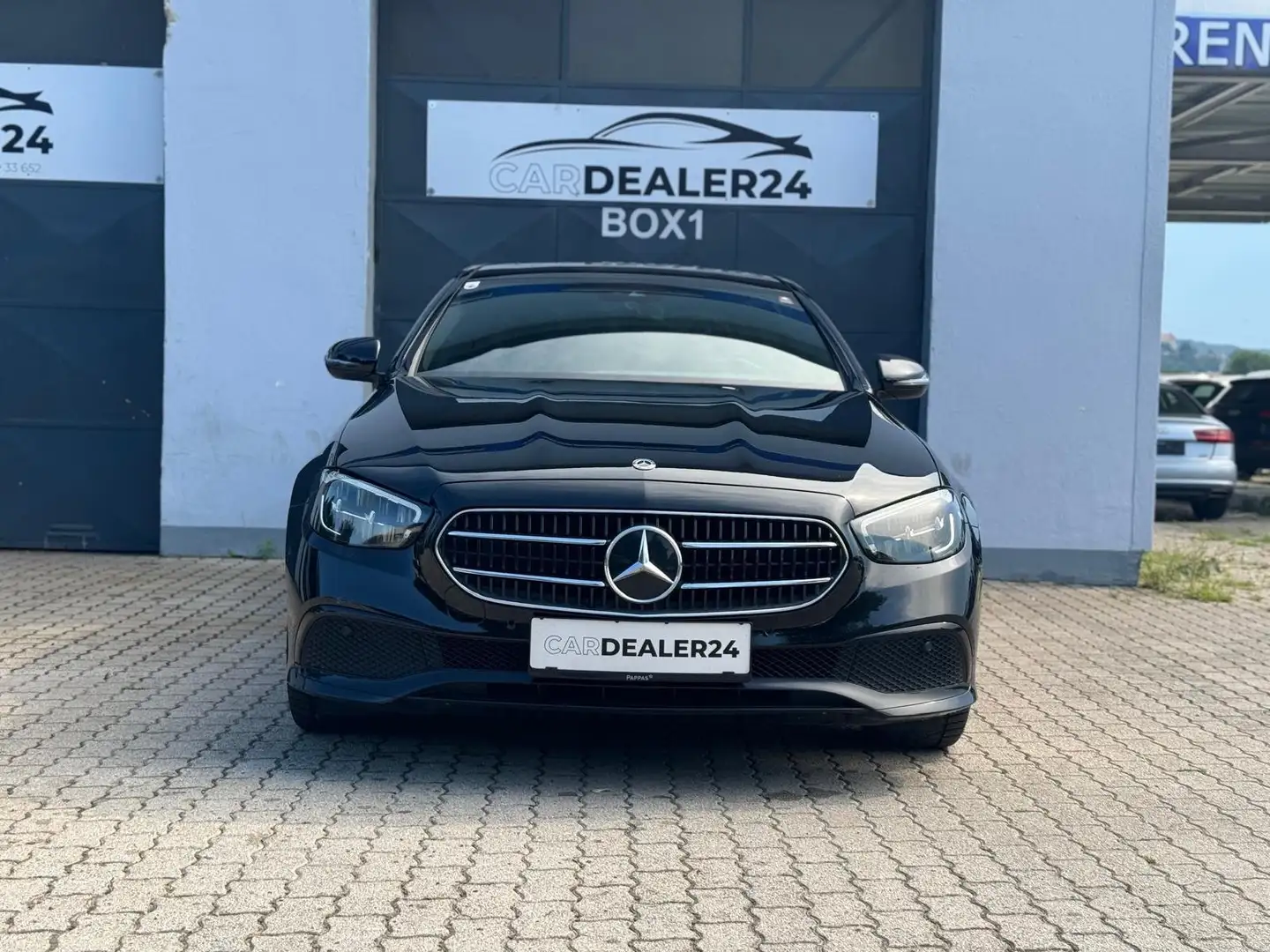 Mercedes-Benz E 220 E 220 d (213.004) Schwarz - 1