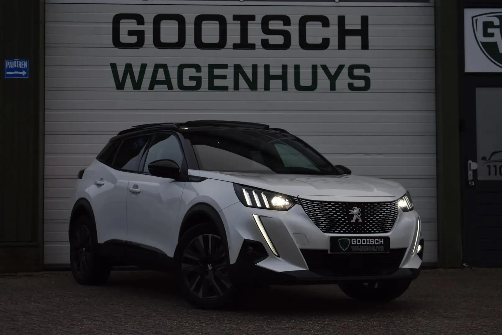 Peugeot e-2008 EV GT Pack 50 kWh | Panorama | Camera | Stoelverwa Blanc - 2