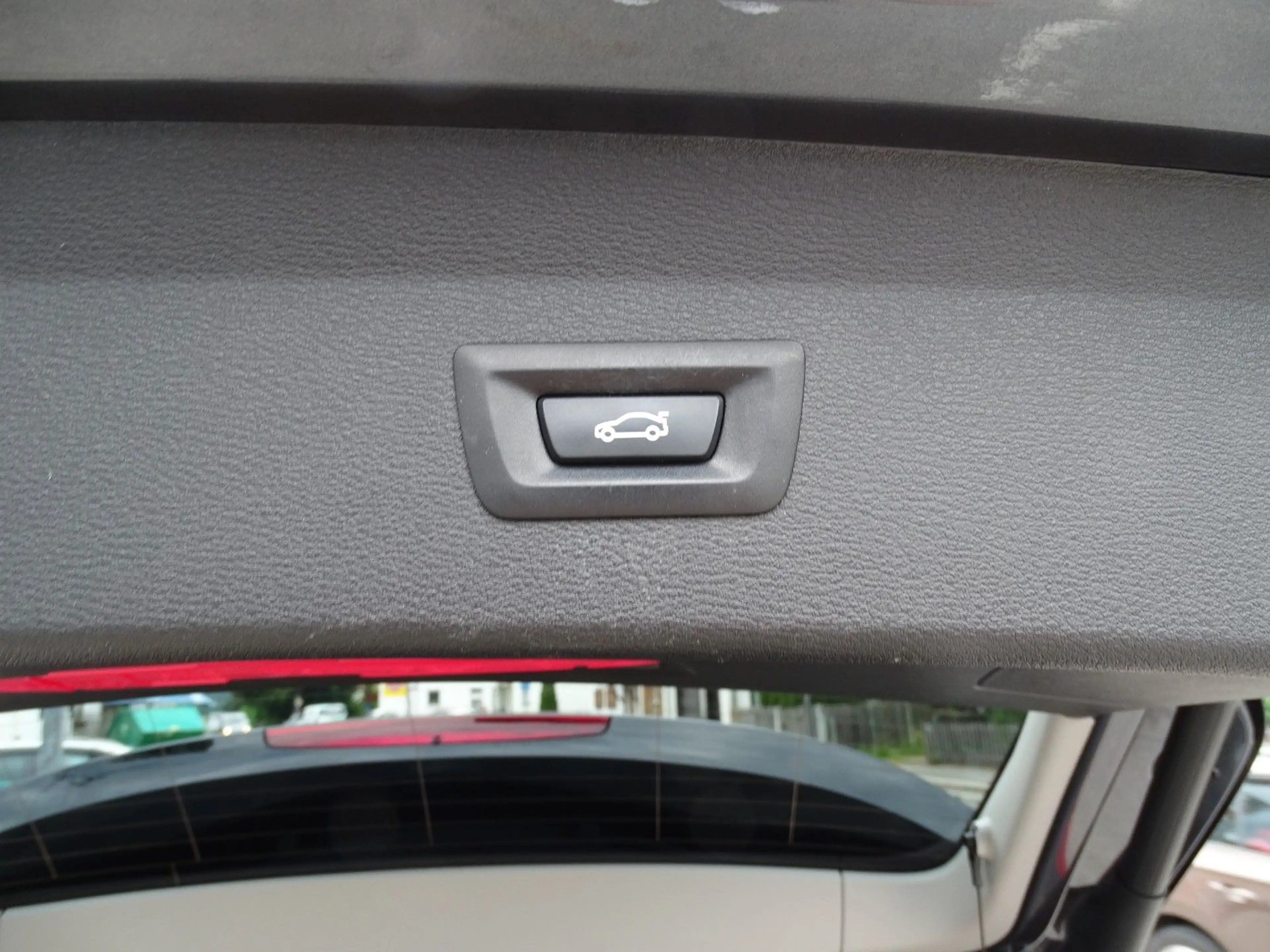 BMW X1 xDrive 20 i Advantage — photo 10