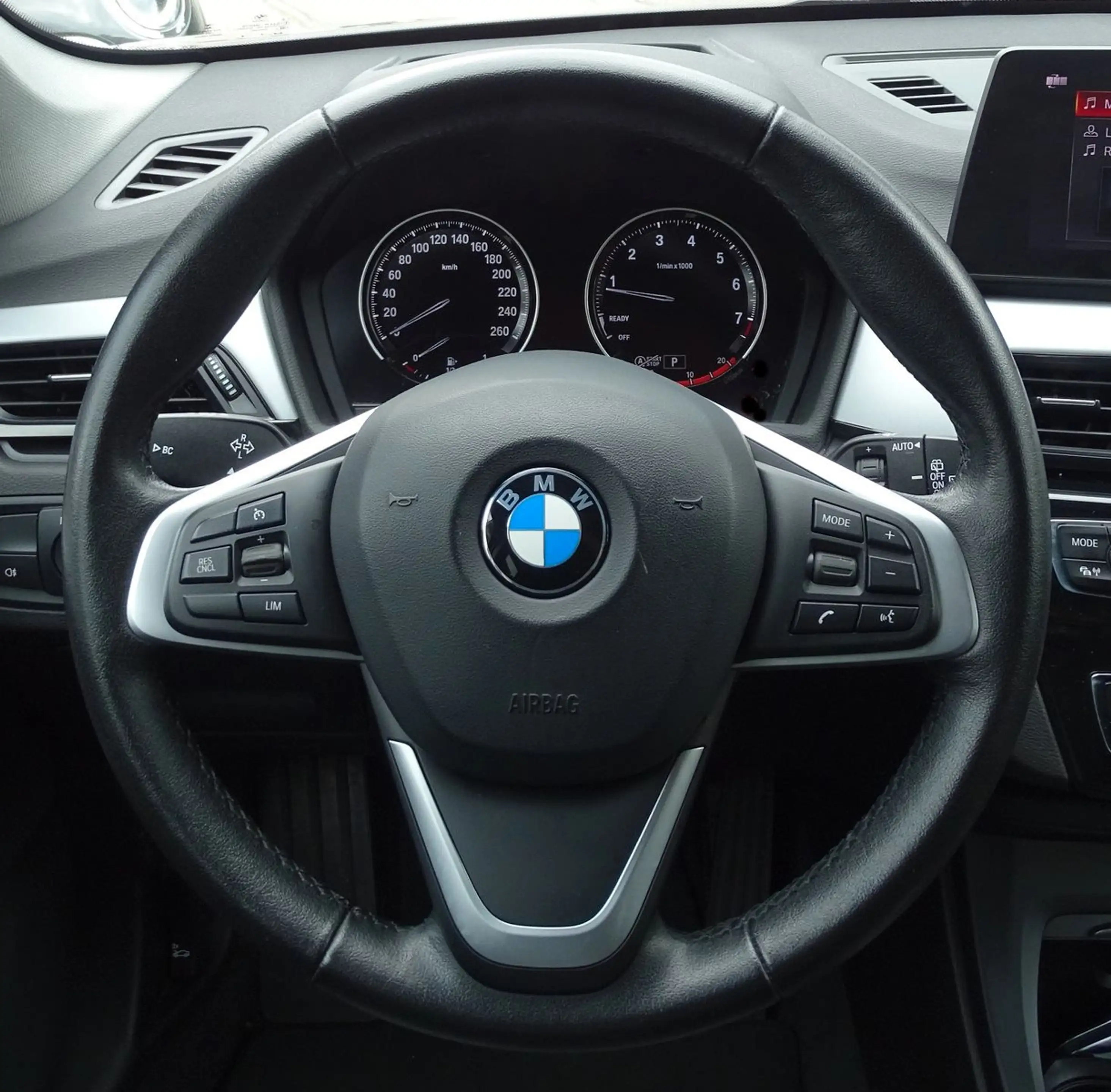 BMW X1 xDrive 20 i Advantage — photo 11