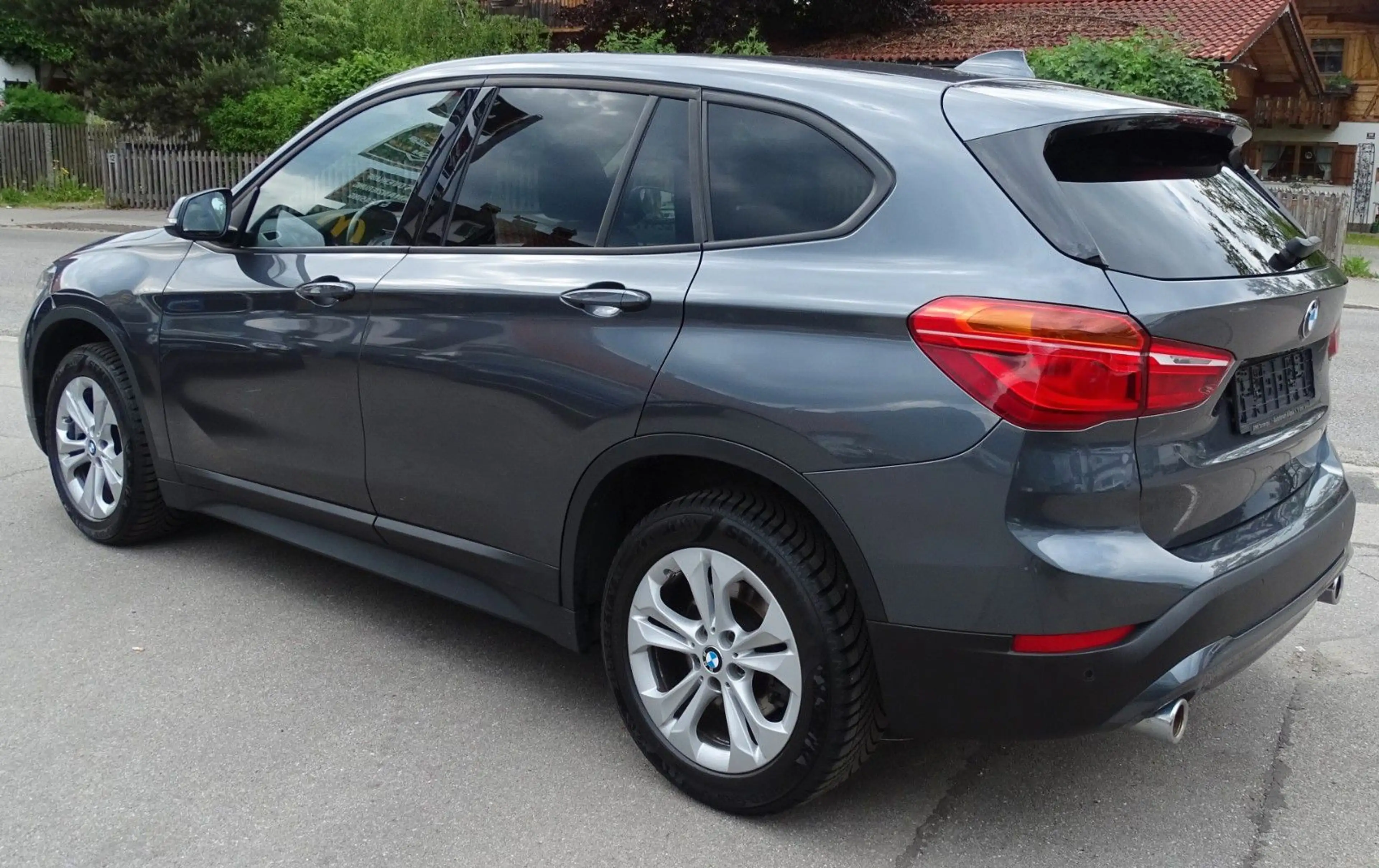 BMW X1 xDrive 20 i Advantage — photo 5