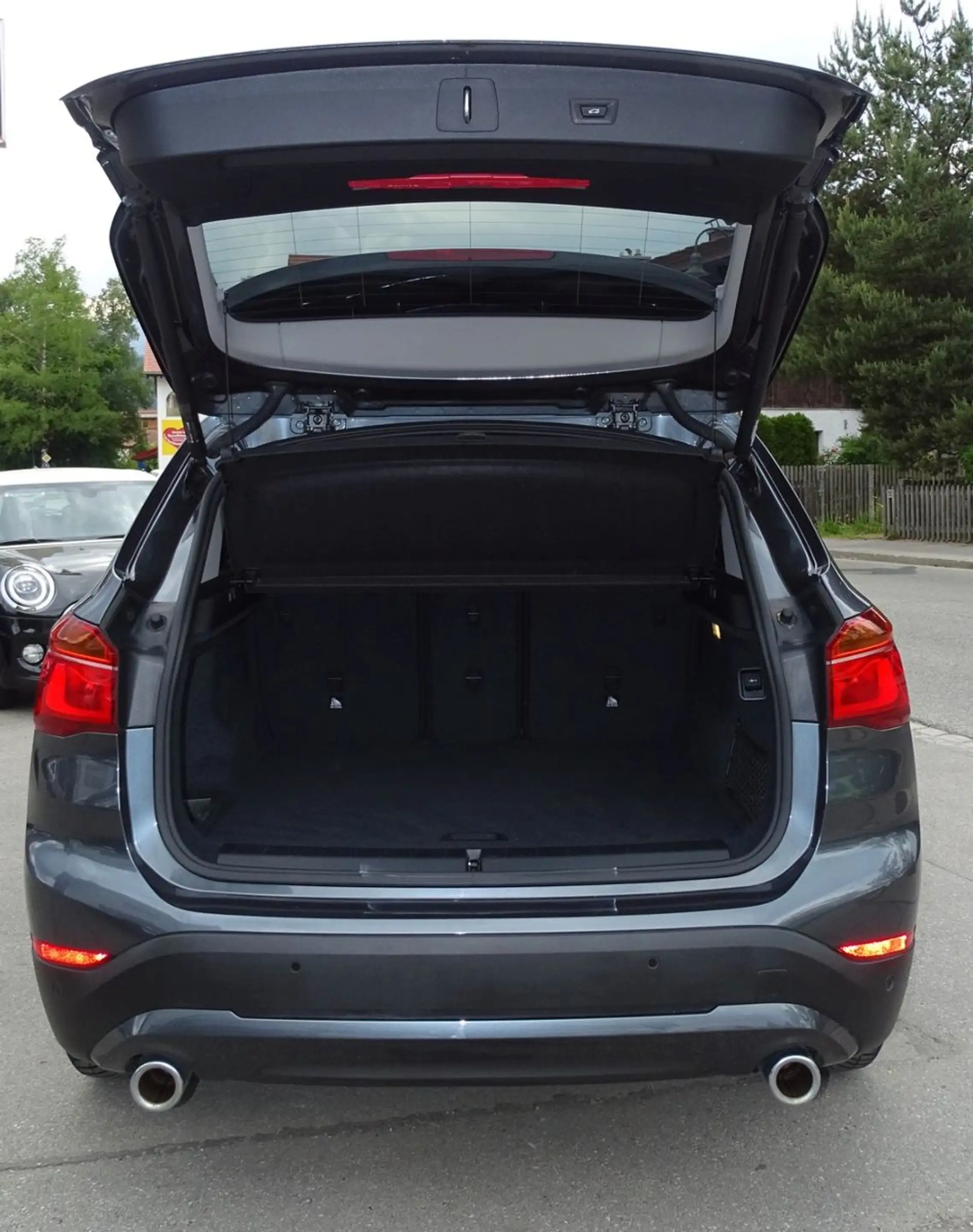 BMW X1 xDrive 20 i Advantage — photo 8