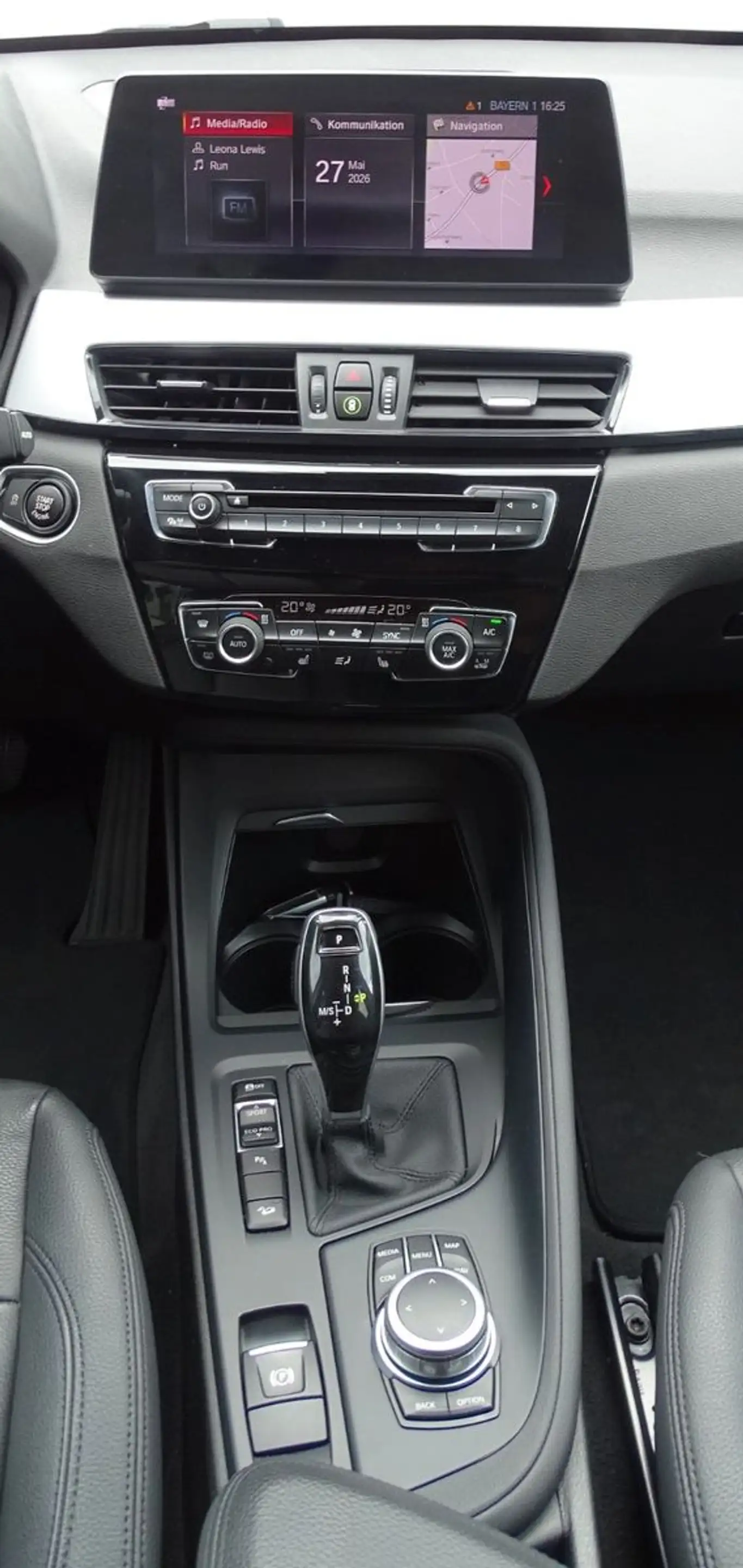 BMW X1 xDrive 20 i Advantage — photo 12