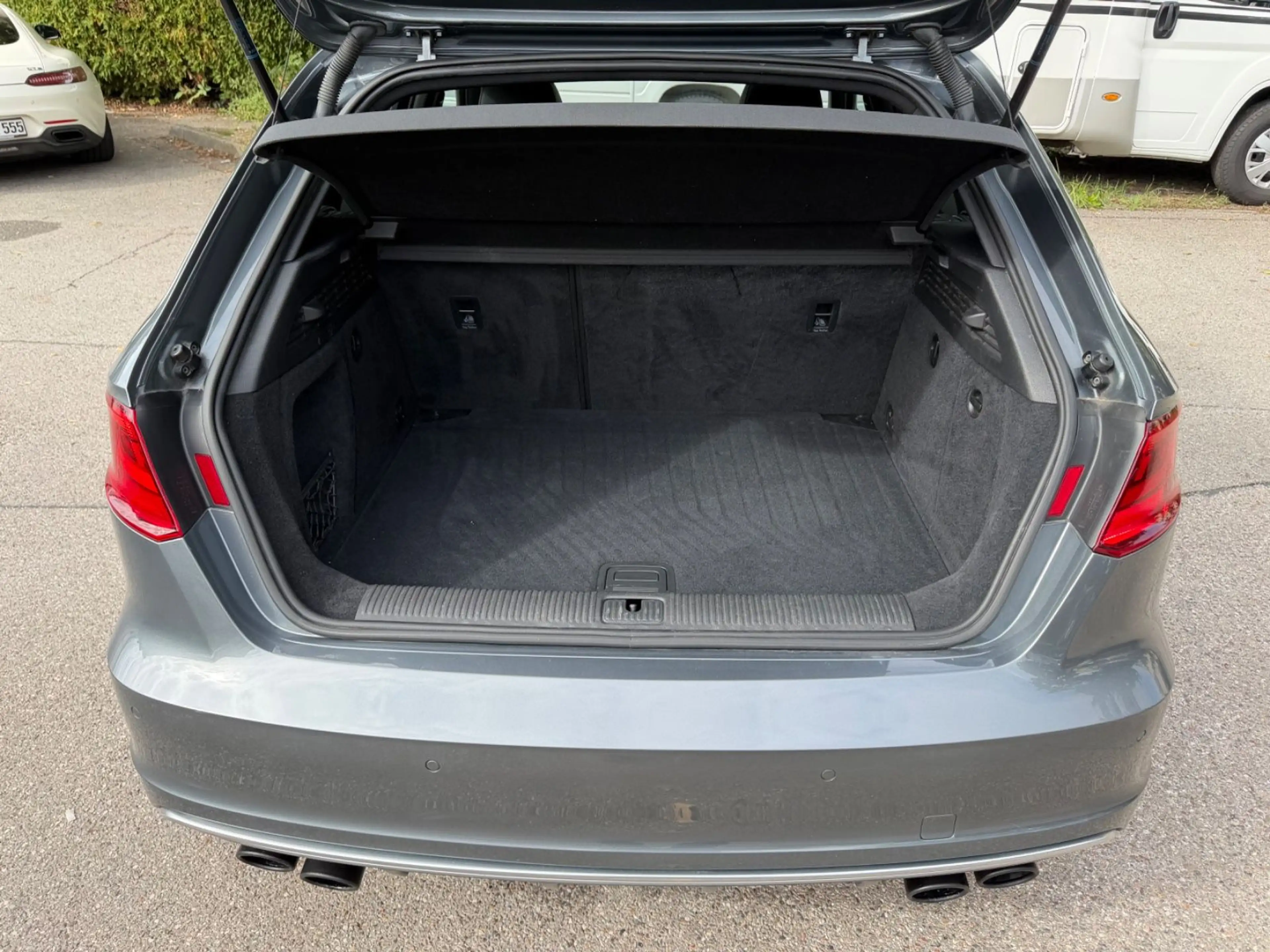Audi S3 Sportback 2.0 TFSI Pano~ACC~Navi~Alcan~Spur — photo 11
