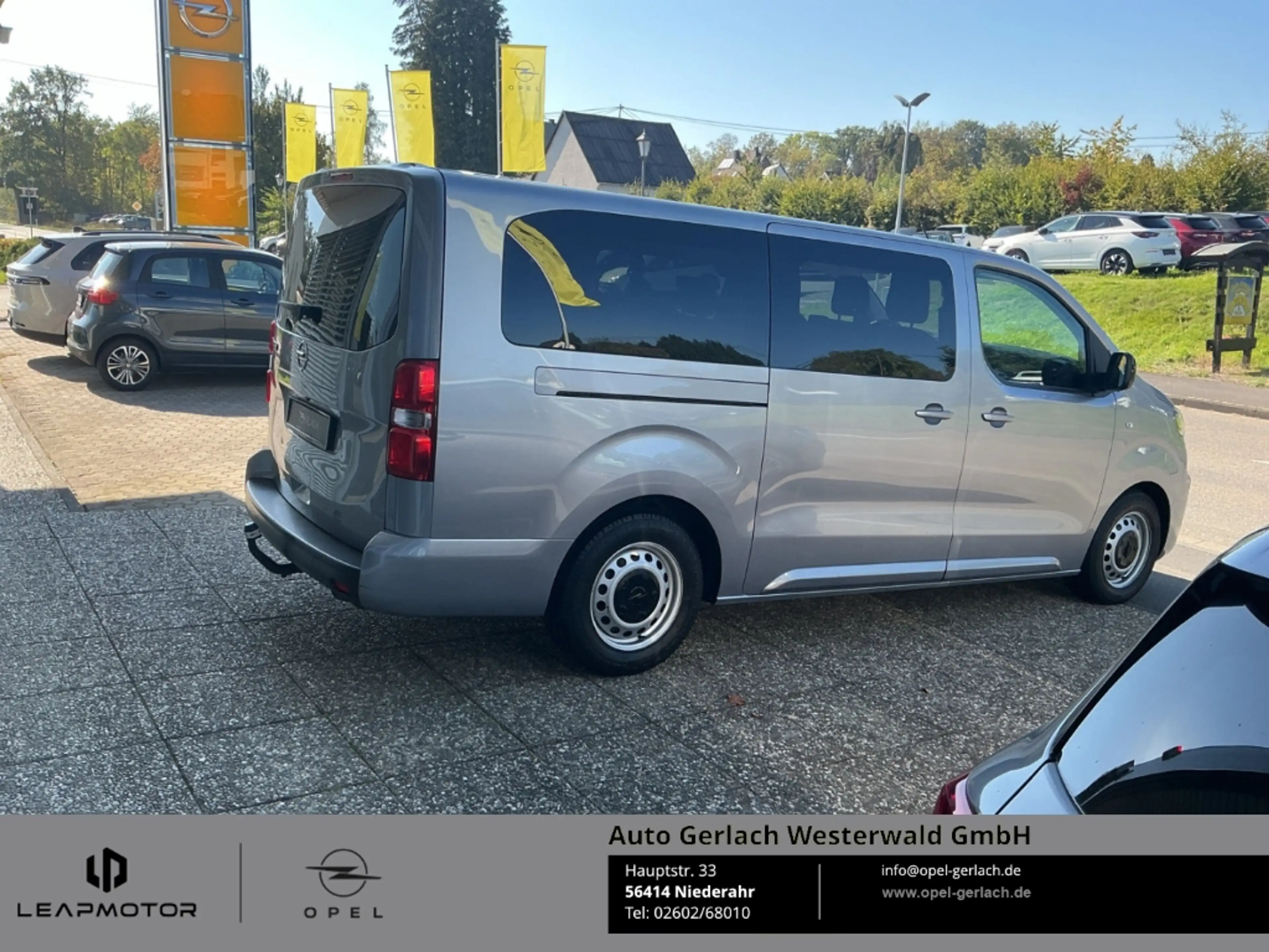 Opel Vivaro Kombi L Navi Apple CarPlay Android Auto Mehrzonenk — photo 13