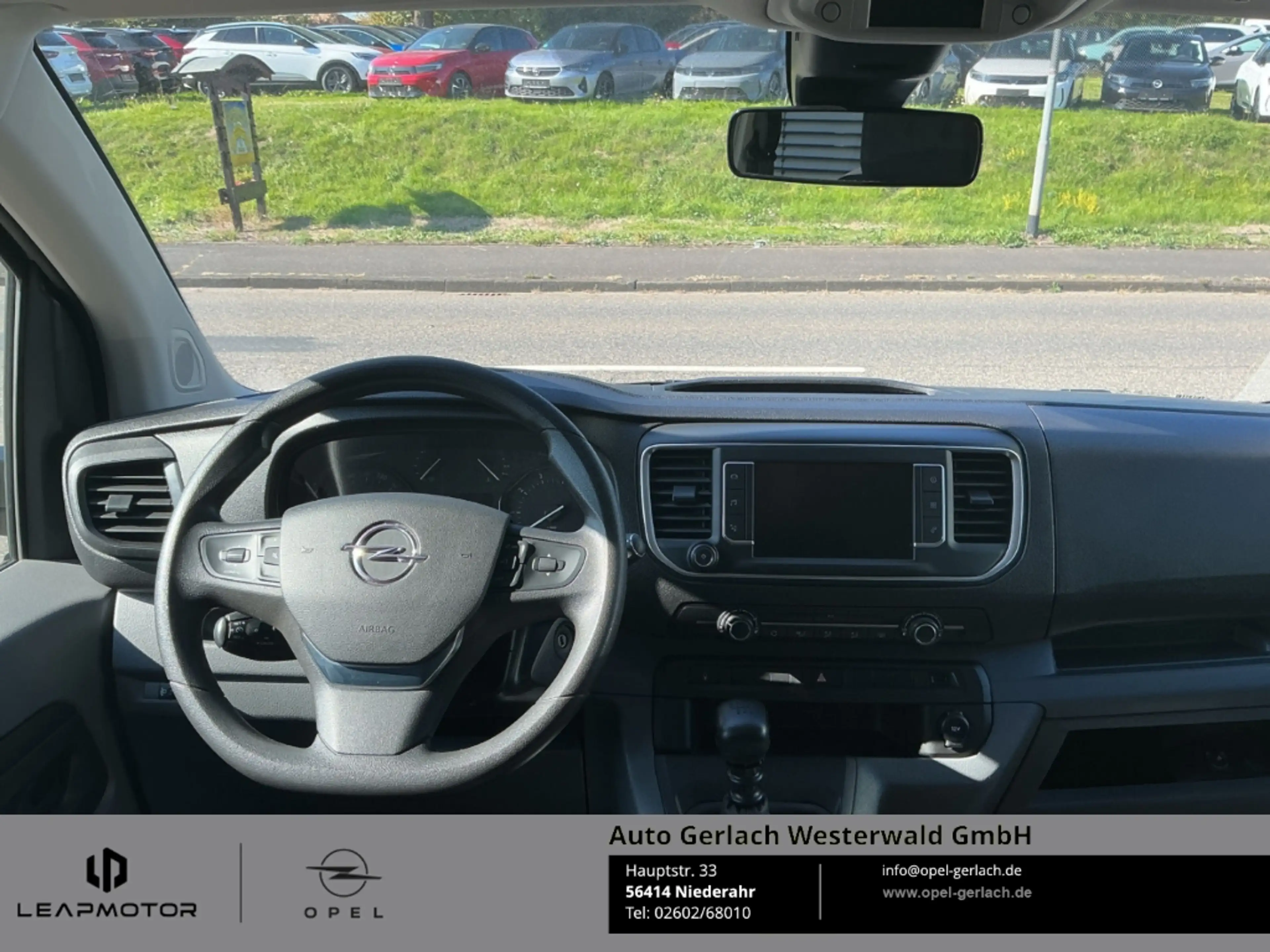 Opel Vivaro Kombi L Navi Apple CarPlay Android Auto Mehrzonenk — photo 10