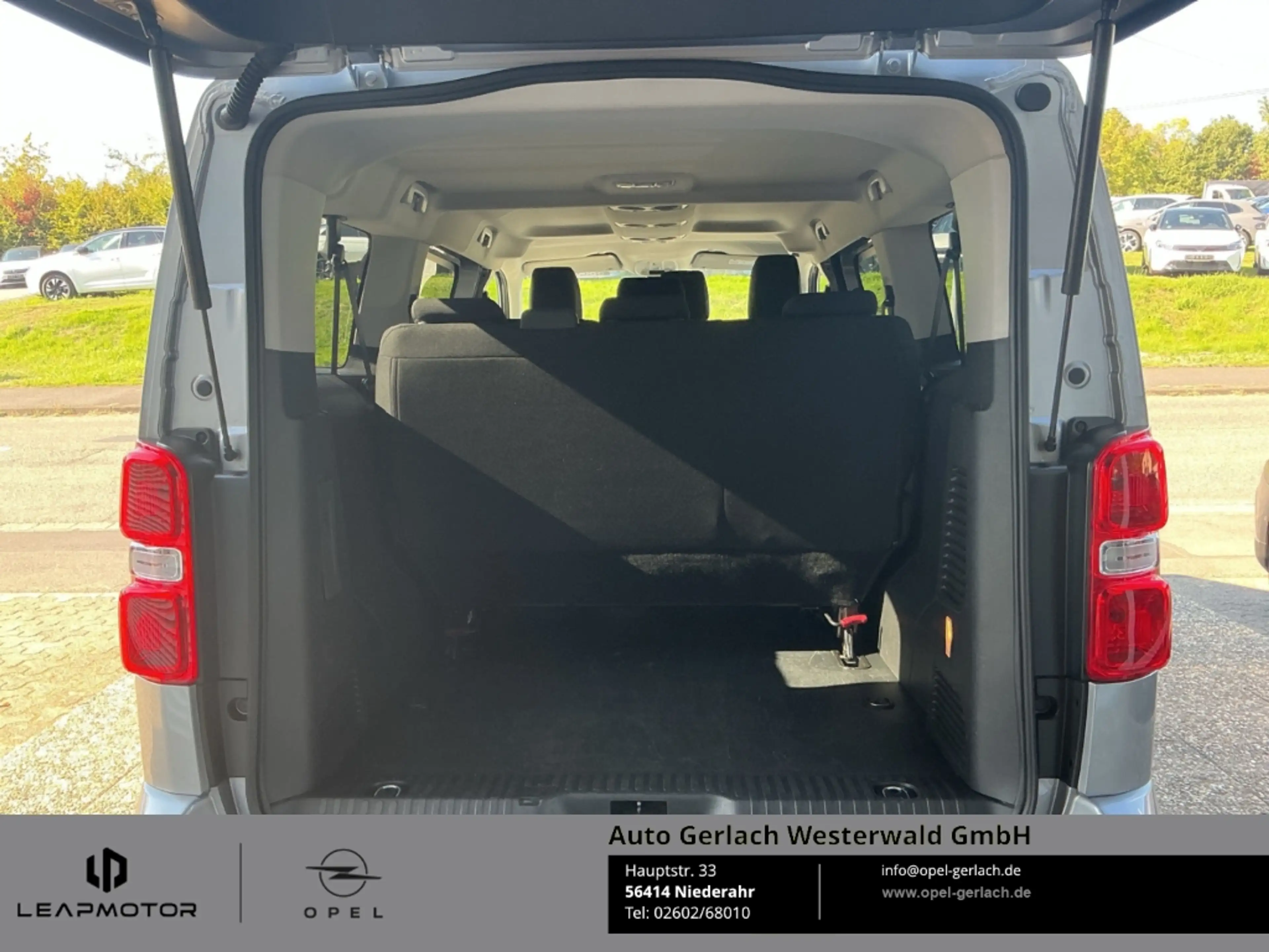 Opel Vivaro Kombi L Navi Apple CarPlay Android Auto Mehrzonenk — photo 15
