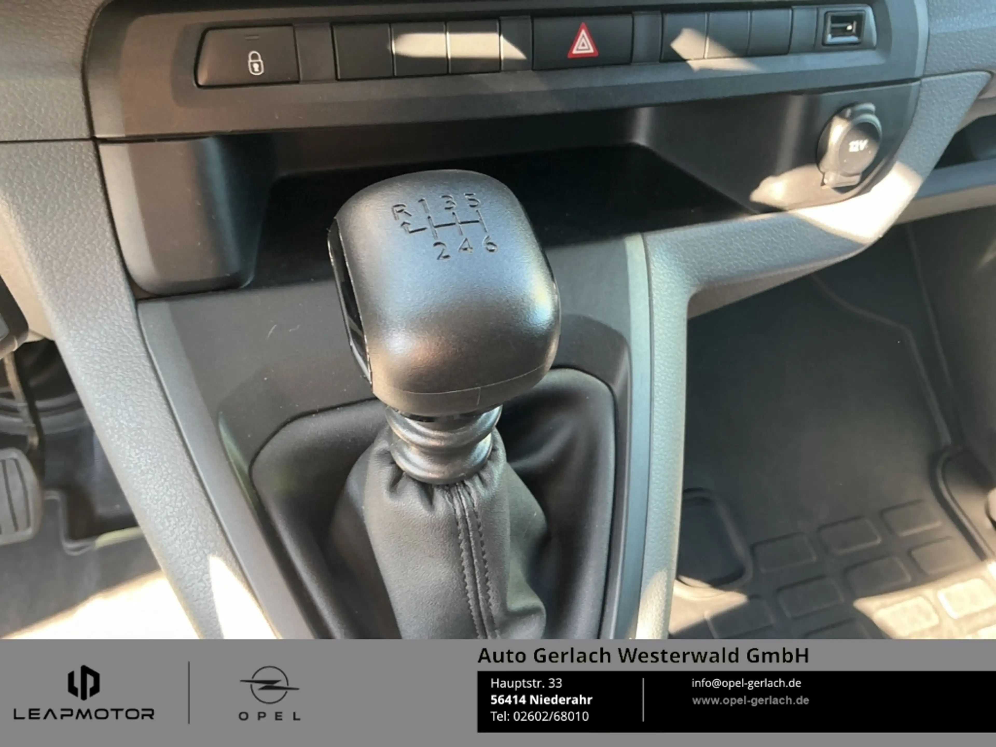 Opel Vivaro Kombi L Navi Apple CarPlay Android Auto Mehrzonenk — photo 8