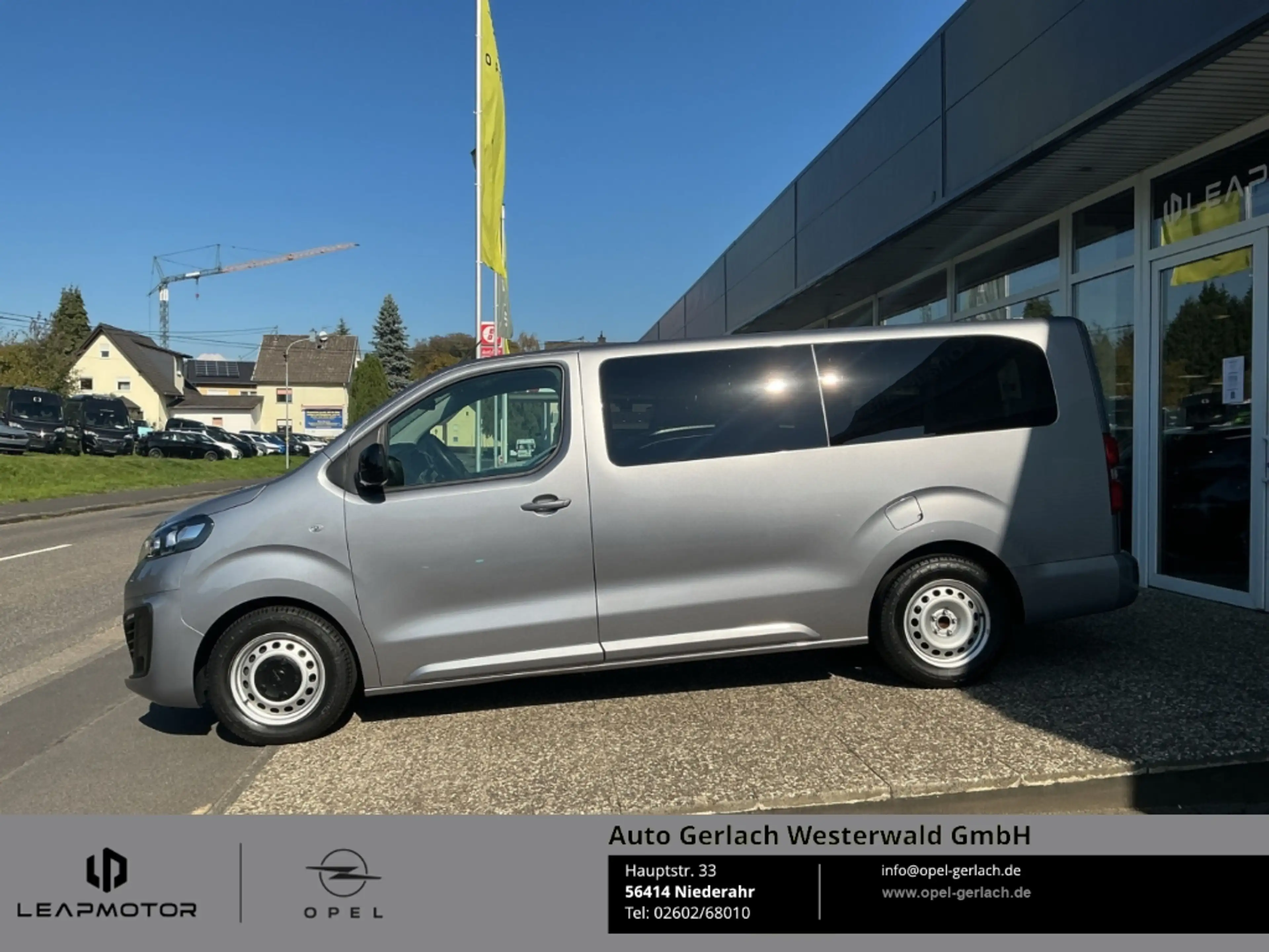 Opel Vivaro Kombi L Navi Apple CarPlay Android Auto Mehrzonenk — photo 4