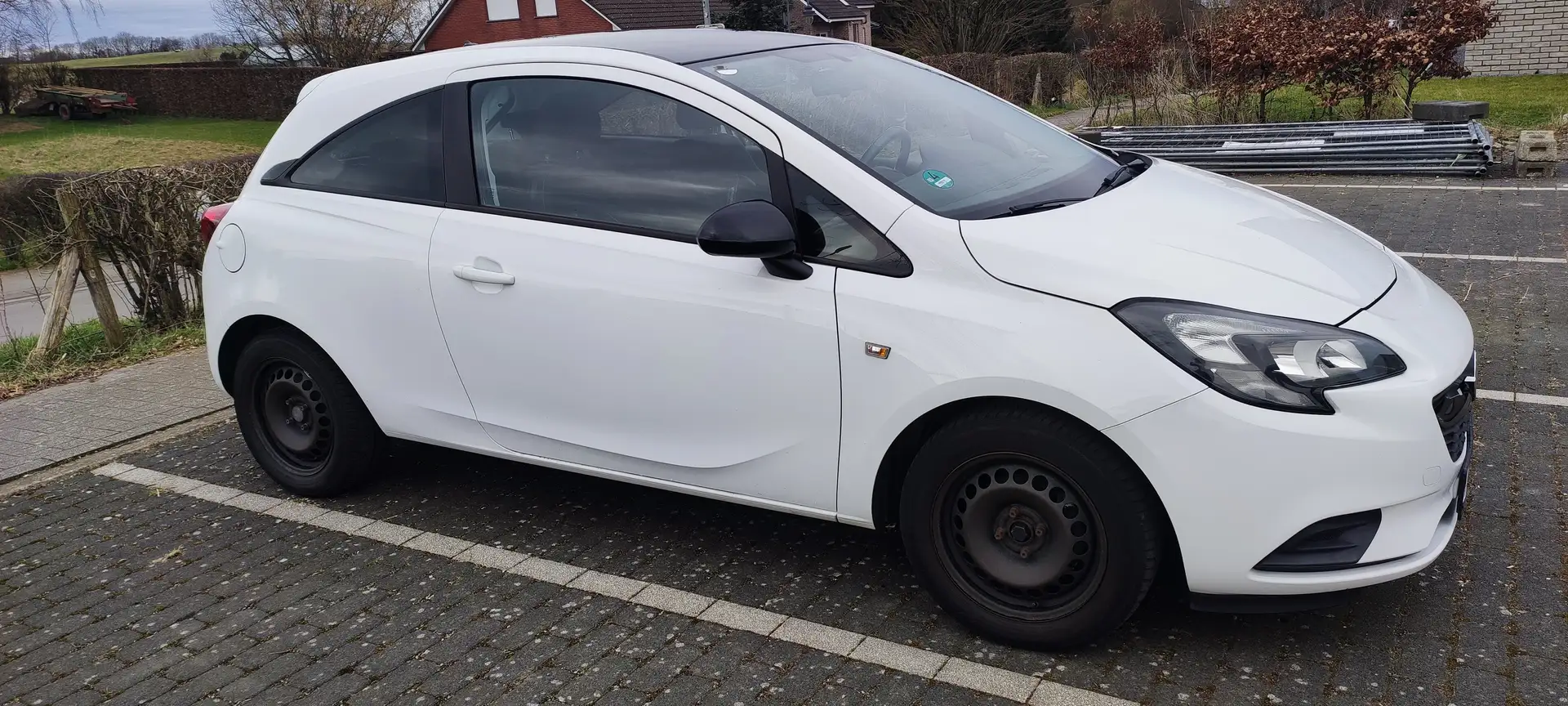 Opel Corsa VENDUE ! Corsa 1.2i Black Edition Weiß - 1