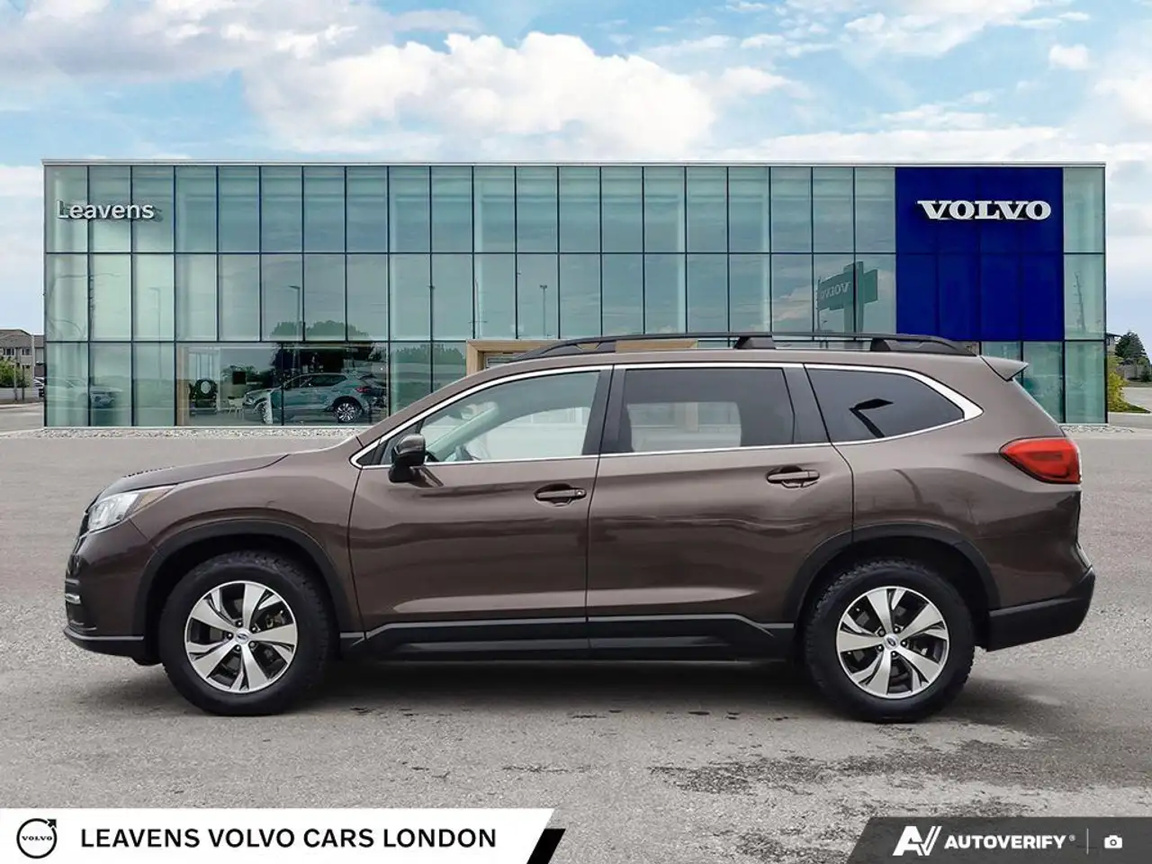 Subaru Ascent photo Subaru Ascent