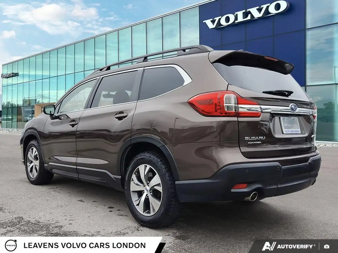 Subaru Ascent photo Subaru Ascent
