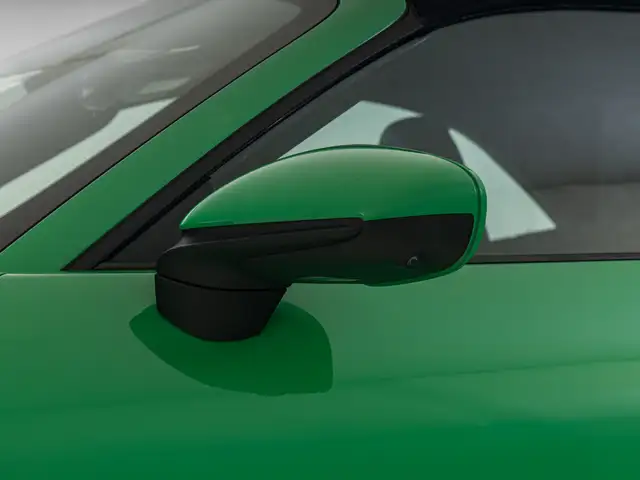 Porsche 911 view 23