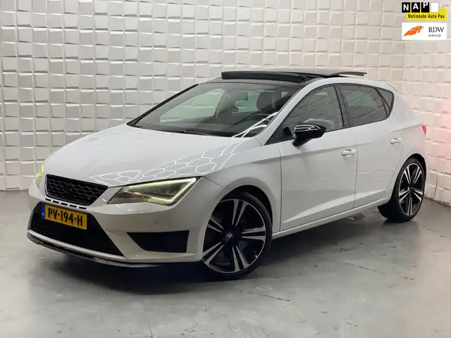 SEAT Leon 2.0 TSI Cupra 280PK PANO AUTOMAAT CRUISE