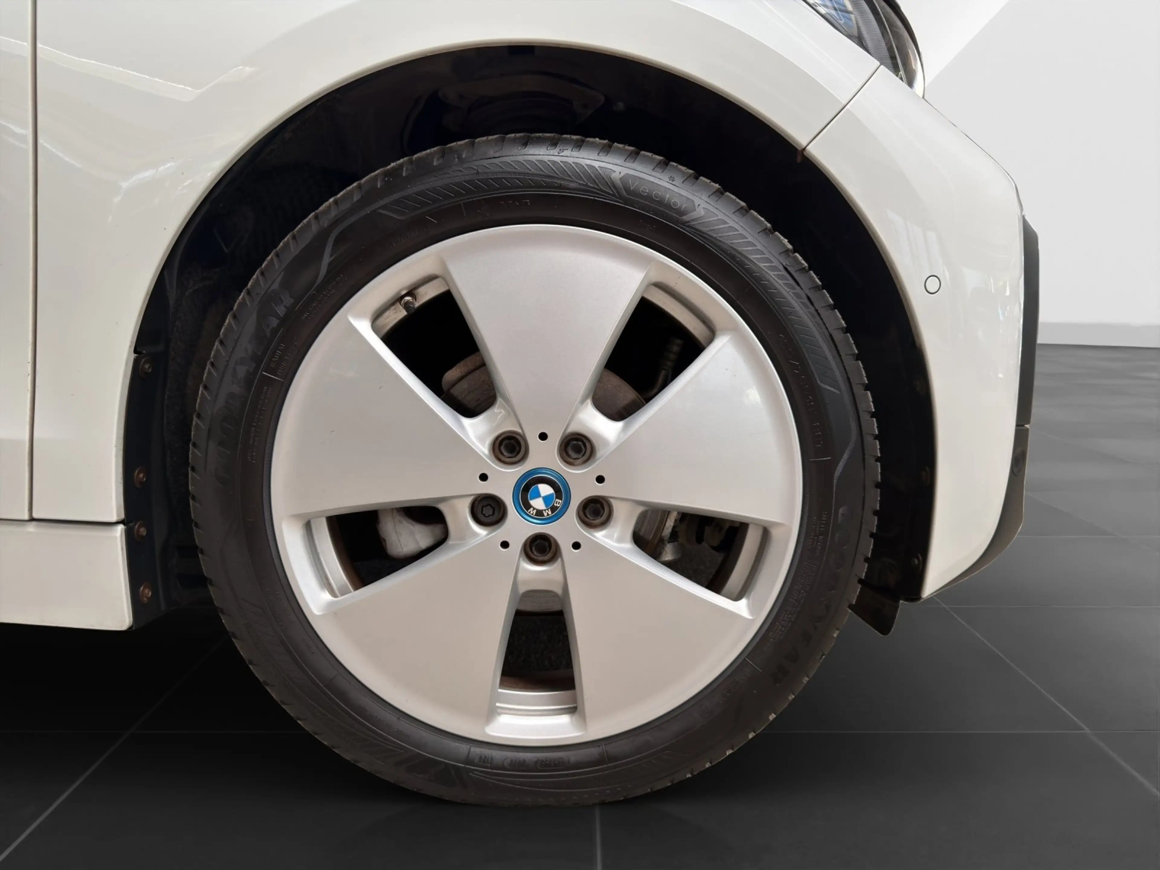 BMW i3 120Ah Navi/PDC/Kamera/Parkassi. — photo 8