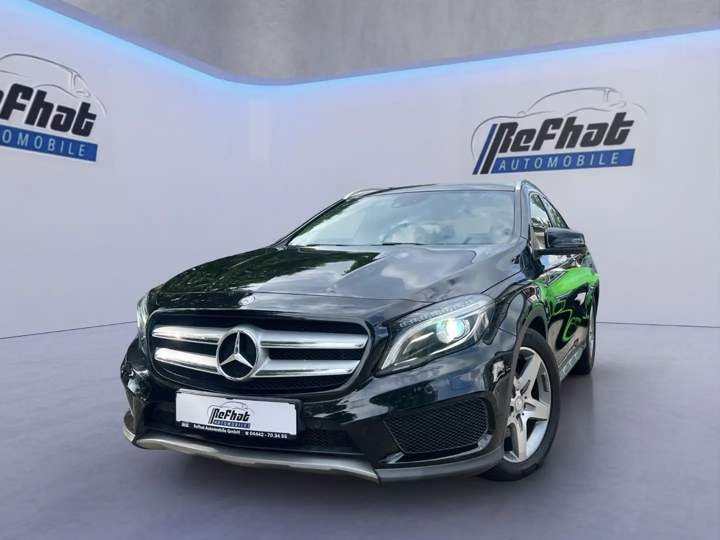 Mercedes-Benz GLA 220 CDI/d 4Matic*AMG*PDC*SHZ*NAVI*XENON* Noir - 1