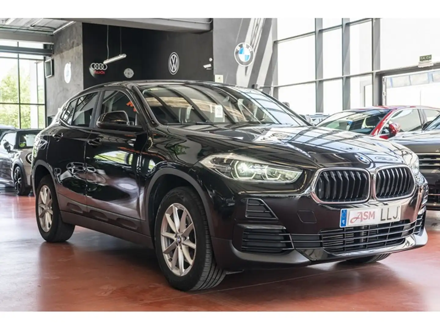 BMW X2 sDrive 18dA Business Negro - 2