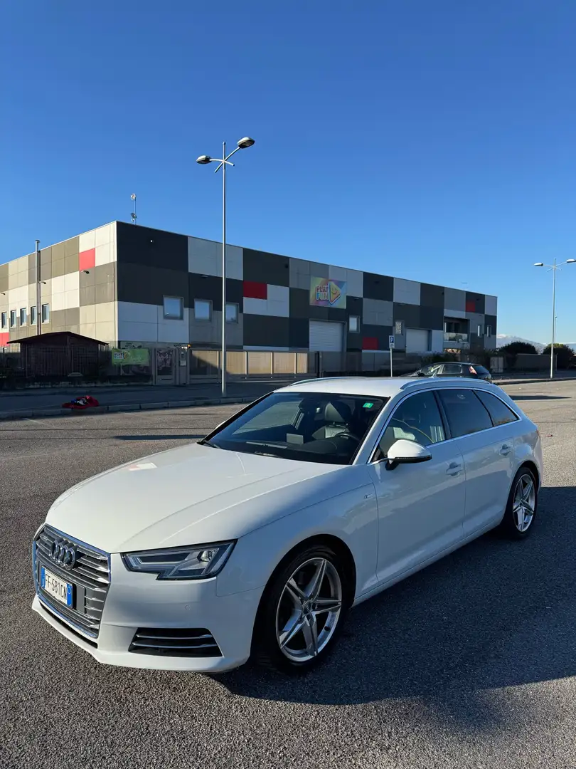 Audi A4 Avant 2.0 tdi ultra 150cv s-tronic Bianco - 1