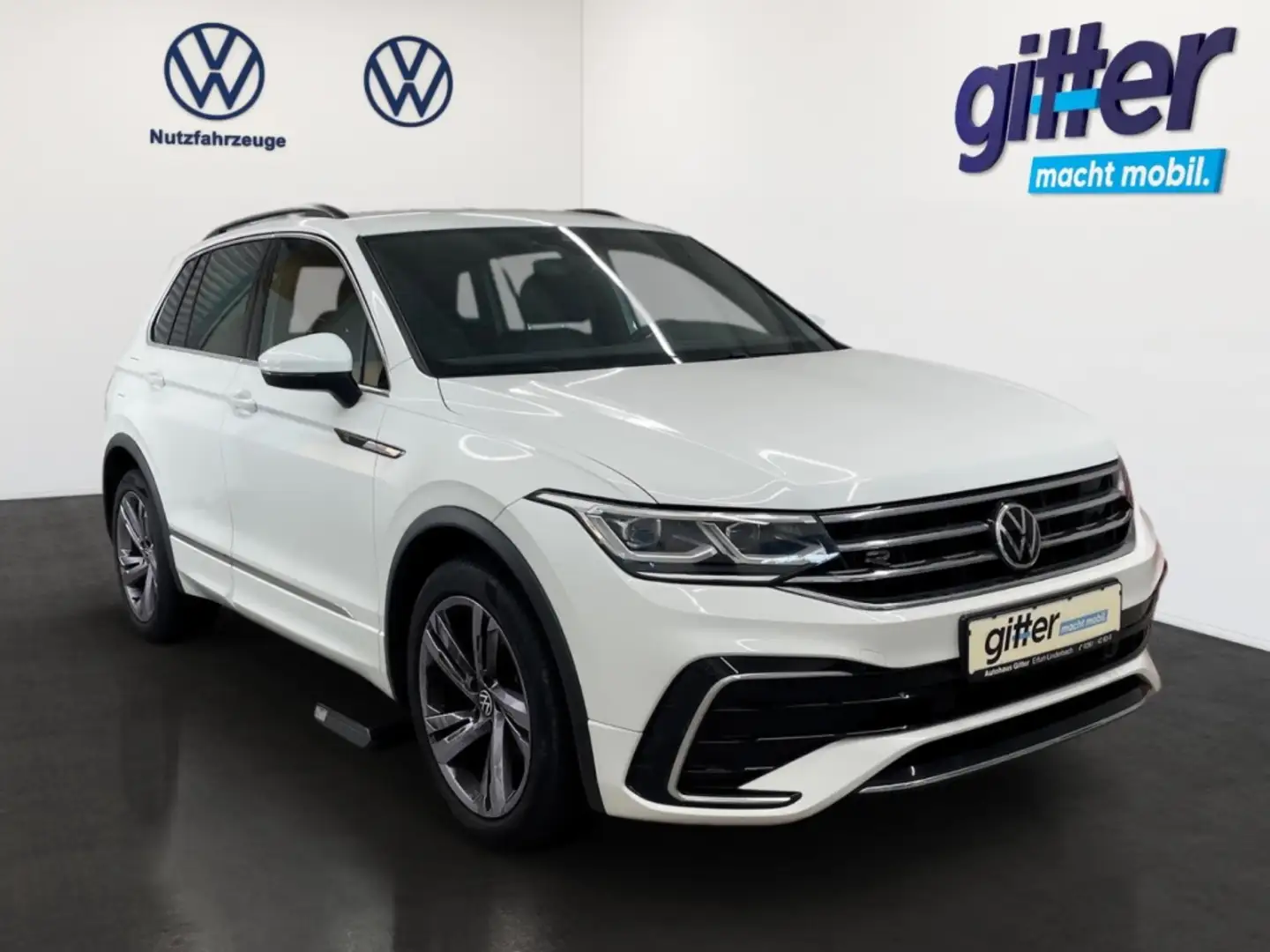 Volkswagen Tiguan 1.5 TSI R-LINE MATRIX LED NAVI ACC ESP Sportpaket Wit - 2