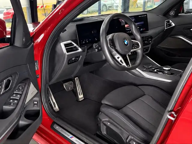 BMW 3 Series view 3