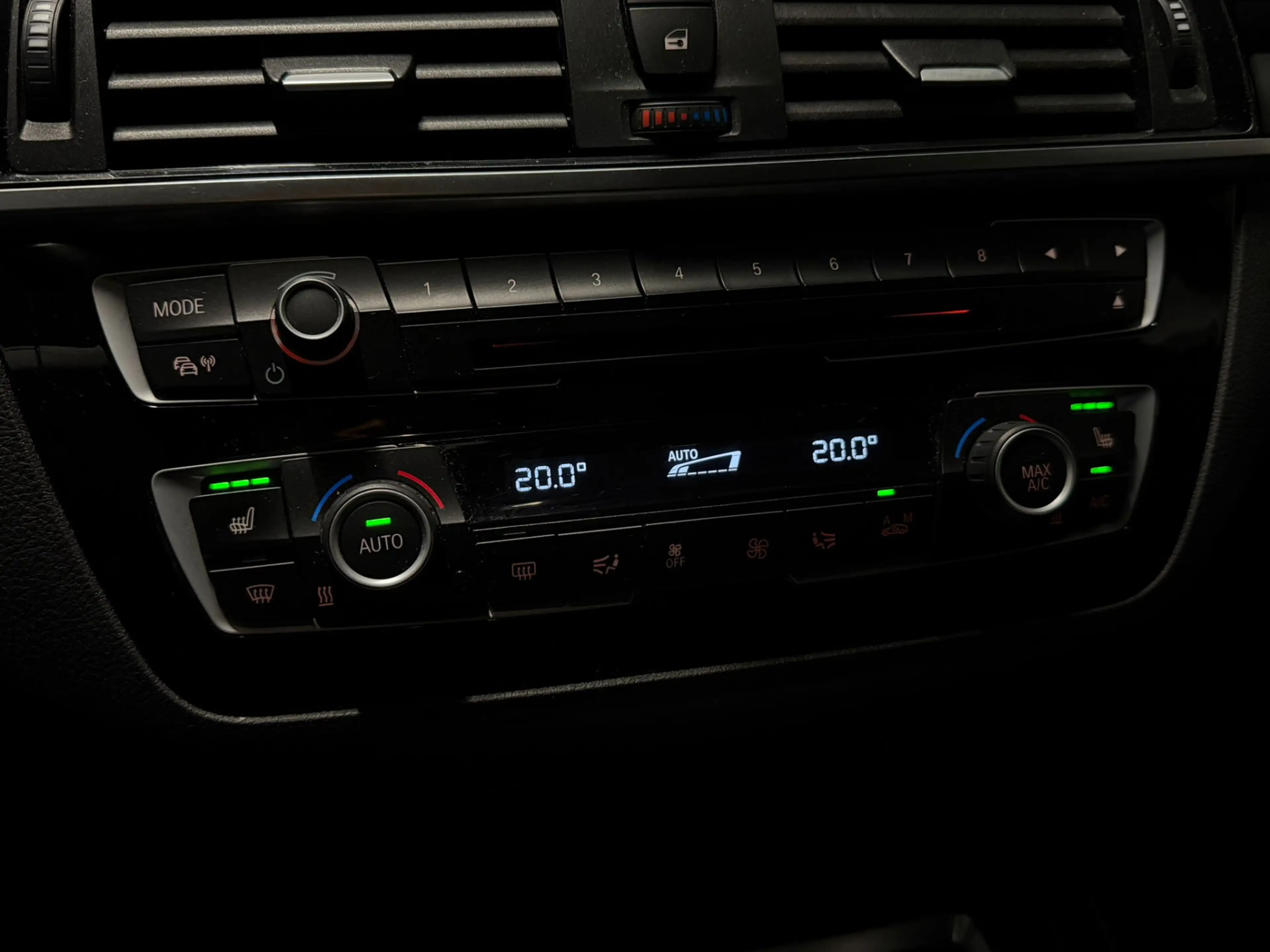 BMW 140 1-serie M140i Special Edition Dealer Onderhouden — photo 13