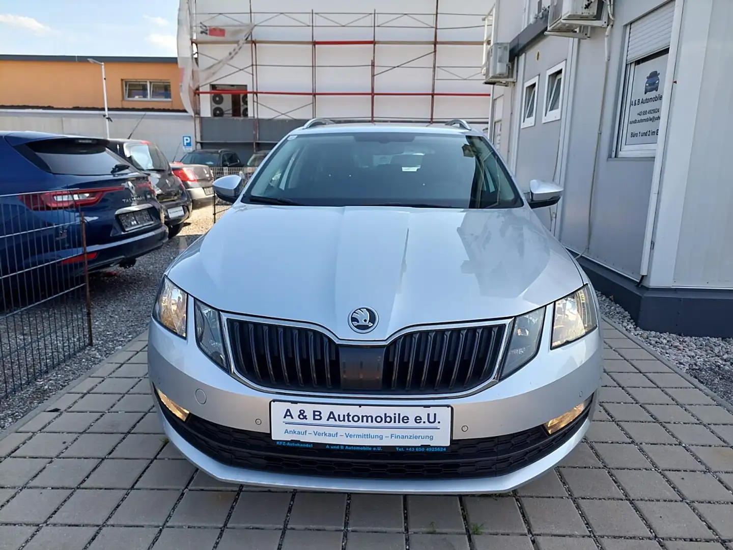 Skoda Octavia Combi 2,0 TDI Business Erster Besitz Silber - 2