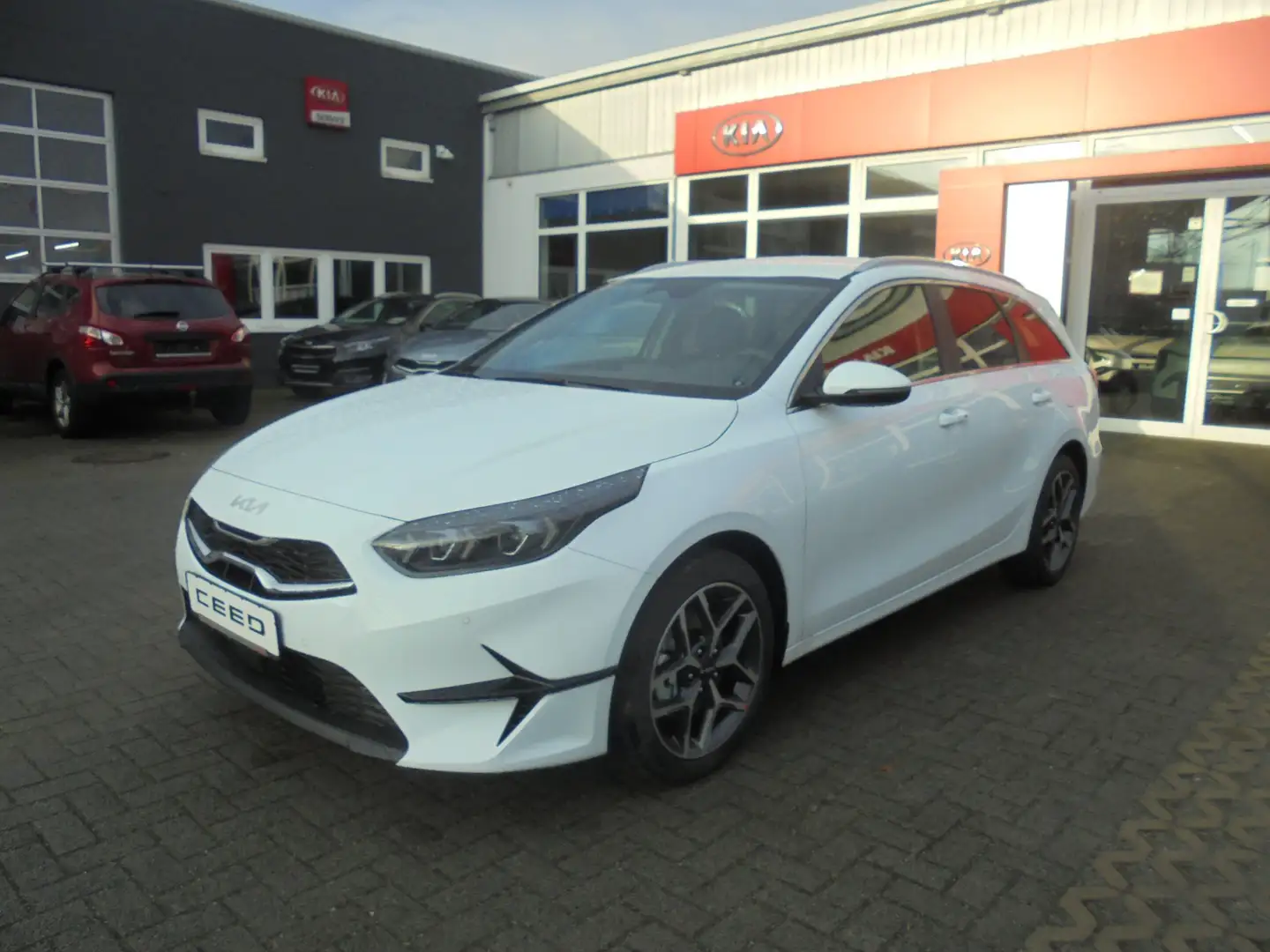 Kia Ceed SW / cee'd SW 1.5 T-GDI Ultimate Edition DCT7 Style Paket Blanco - 2
