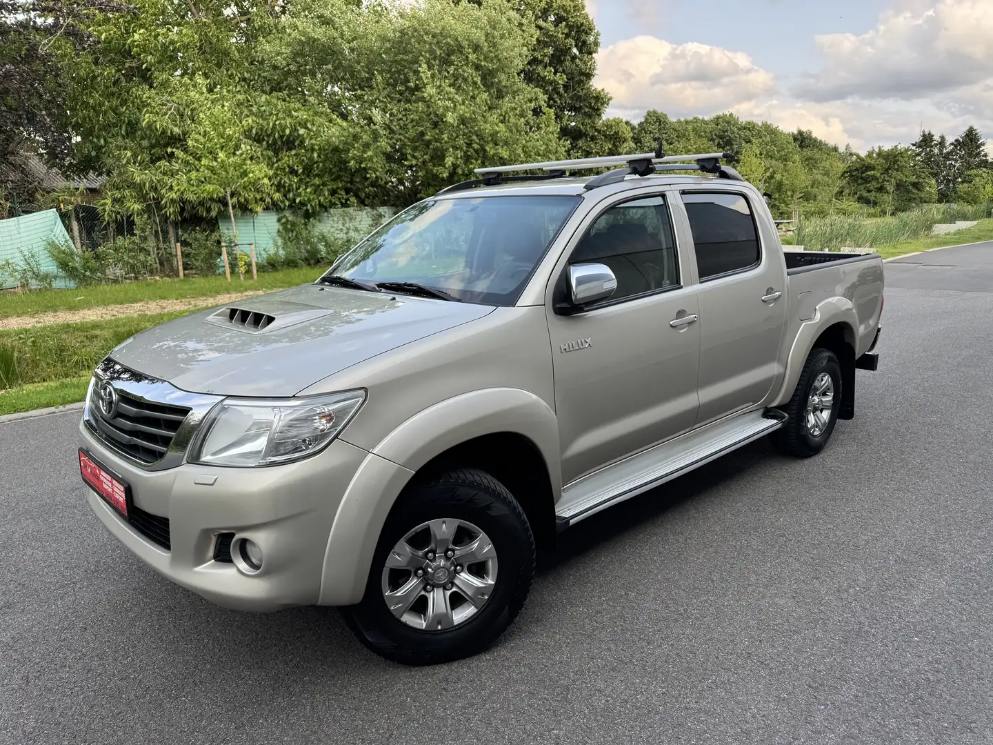 Toyota Hilux 2.5 D-4D 4x4 Double Cab / Manual (Export Africa) Or - 1