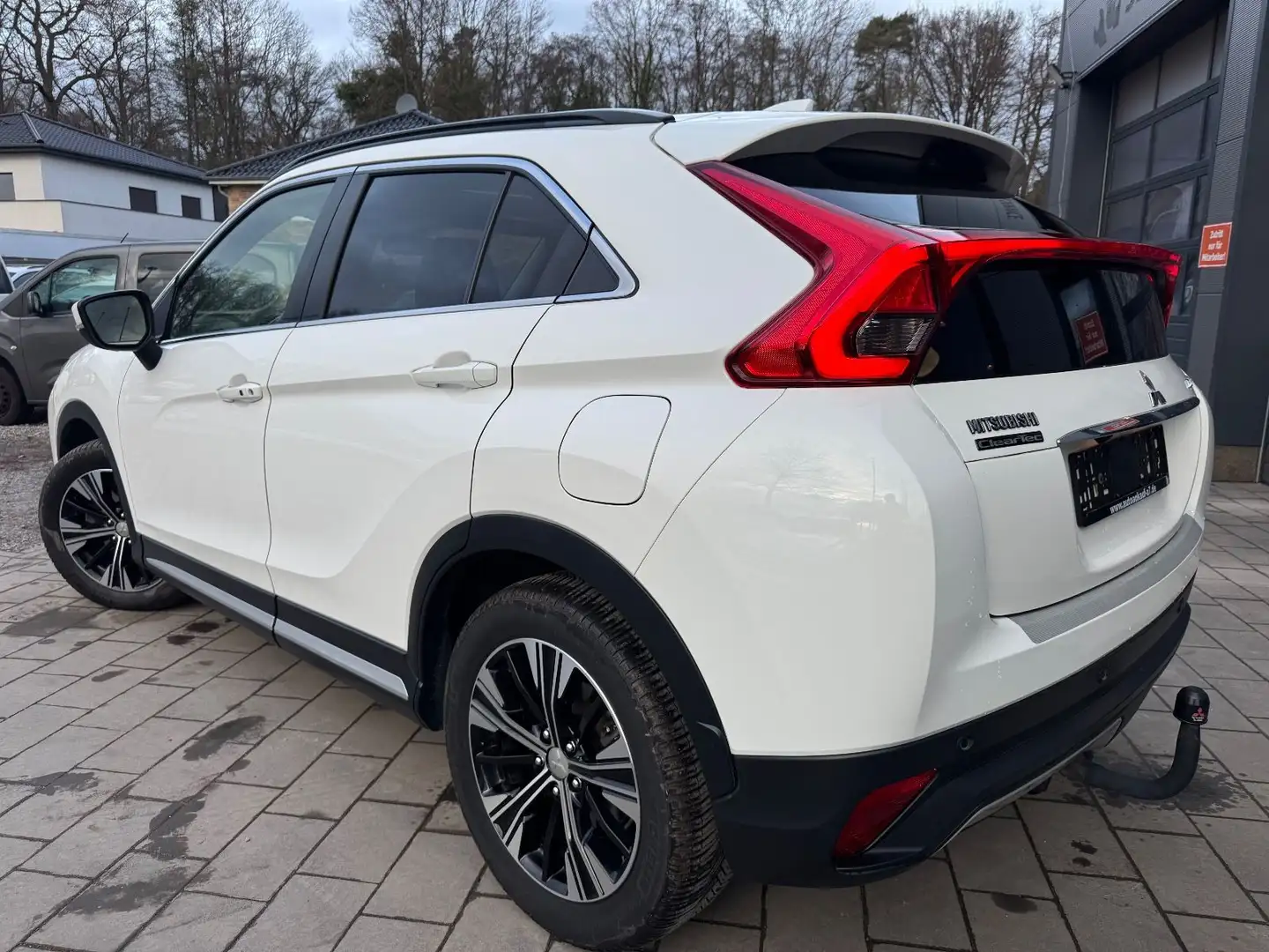 Mitsubishi Eclipse Cross Top *LEDER/PANO/360°/SCHECKHEFT* Wit - 2
