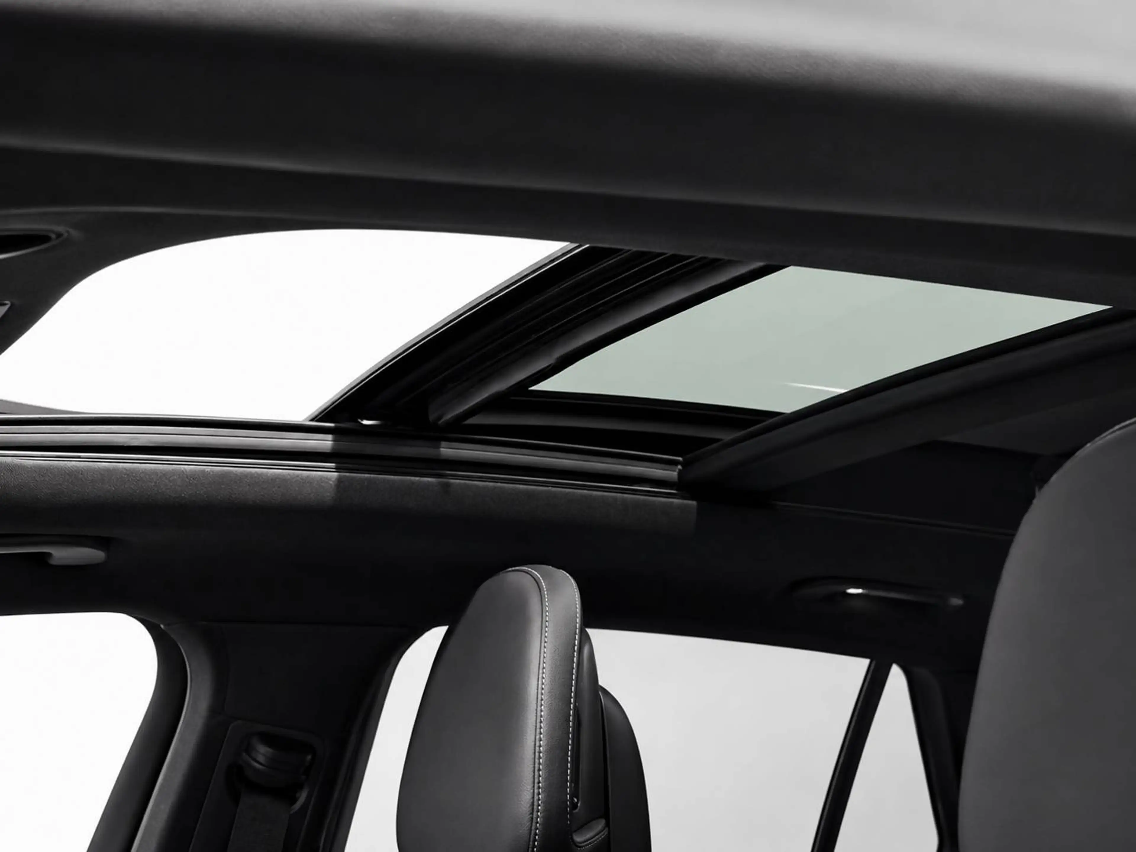 Mercedes-Benz GLC 200 GLC 200 AMG Line AMG Line met panoramisch open dak — photo 4