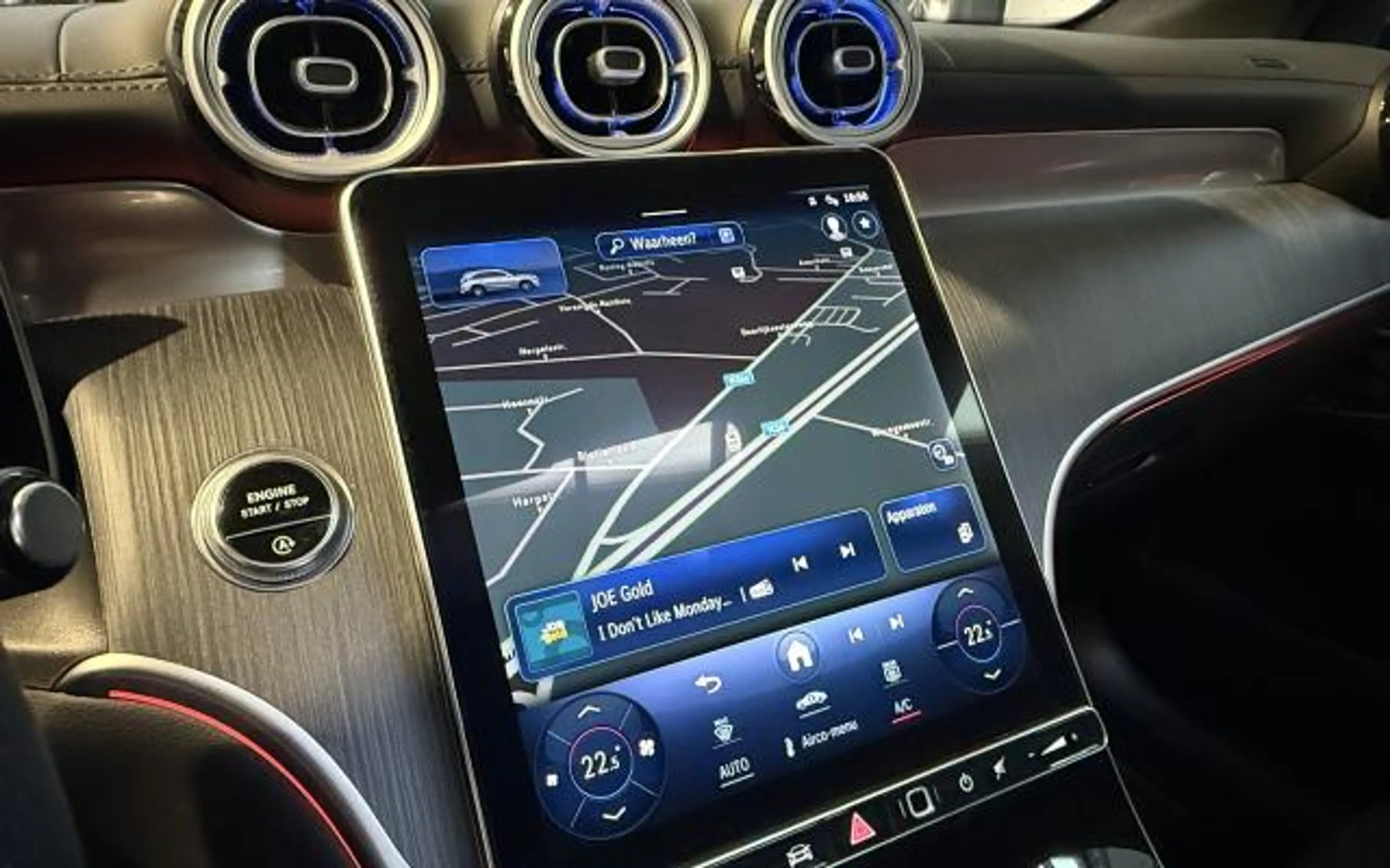 Mercedes-Benz GLC 200 GLC 200 AMG Line AMG Line met panoramisch open dak — photo 11