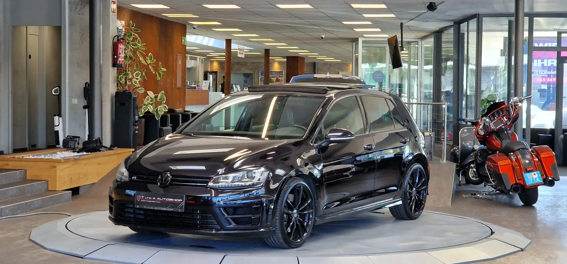 Volkswagen Golf R 2.0 TSI 4Motion DSG *Pano*Kamera*Navi*Leder* Schwarz - 1