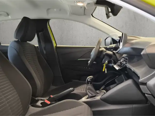 Peugeot 208 view 13