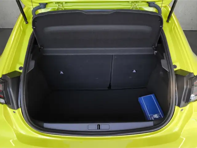 Peugeot 208 view 7