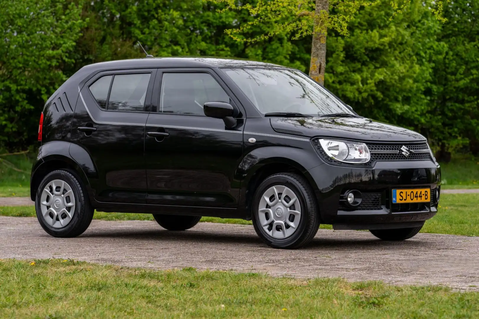 Suzuki Ignis 1.2 Comfort 1e Eigenaar 55.100 km + NAP Zwart - 2