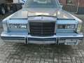 Lincoln Town Car Sedan Blau - thumbnail 3