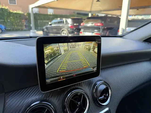Mercedes-Benz Gla view 19