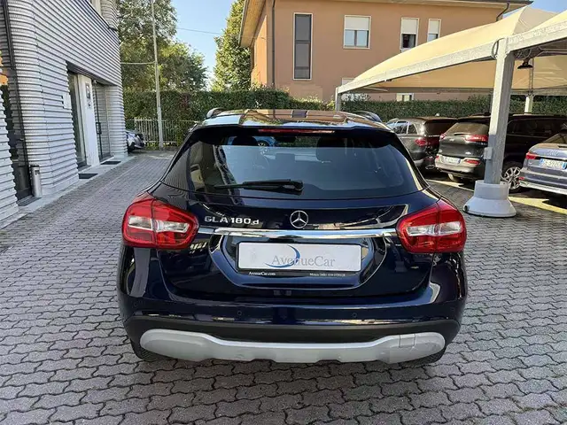 Mercedes-Benz Gla view 7