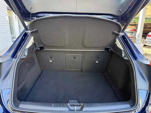 Mercedes-Benz Gla view 27