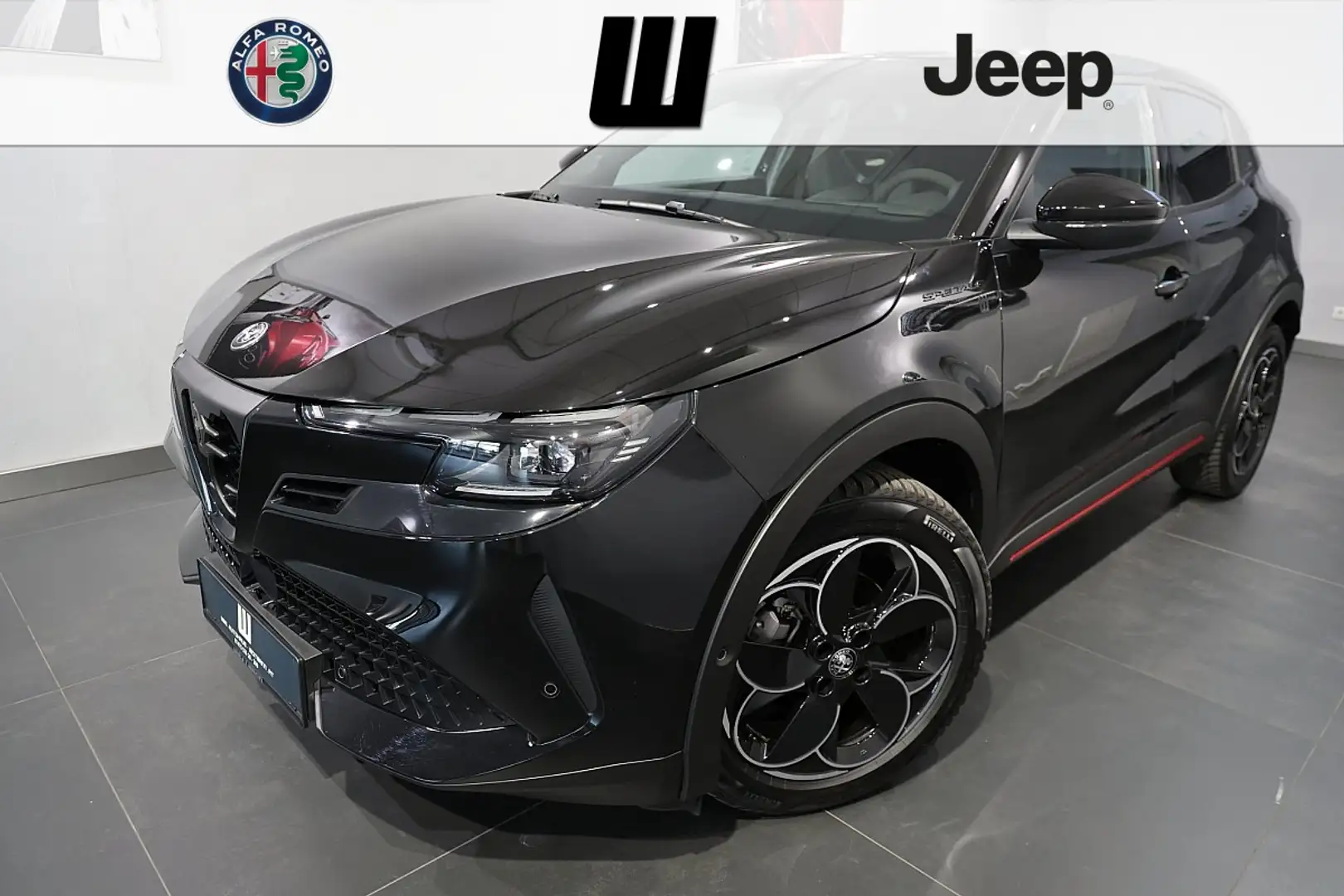 Alfa Romeo Junior Elettrica Speciale 54kW 115kW Schwarz - 1