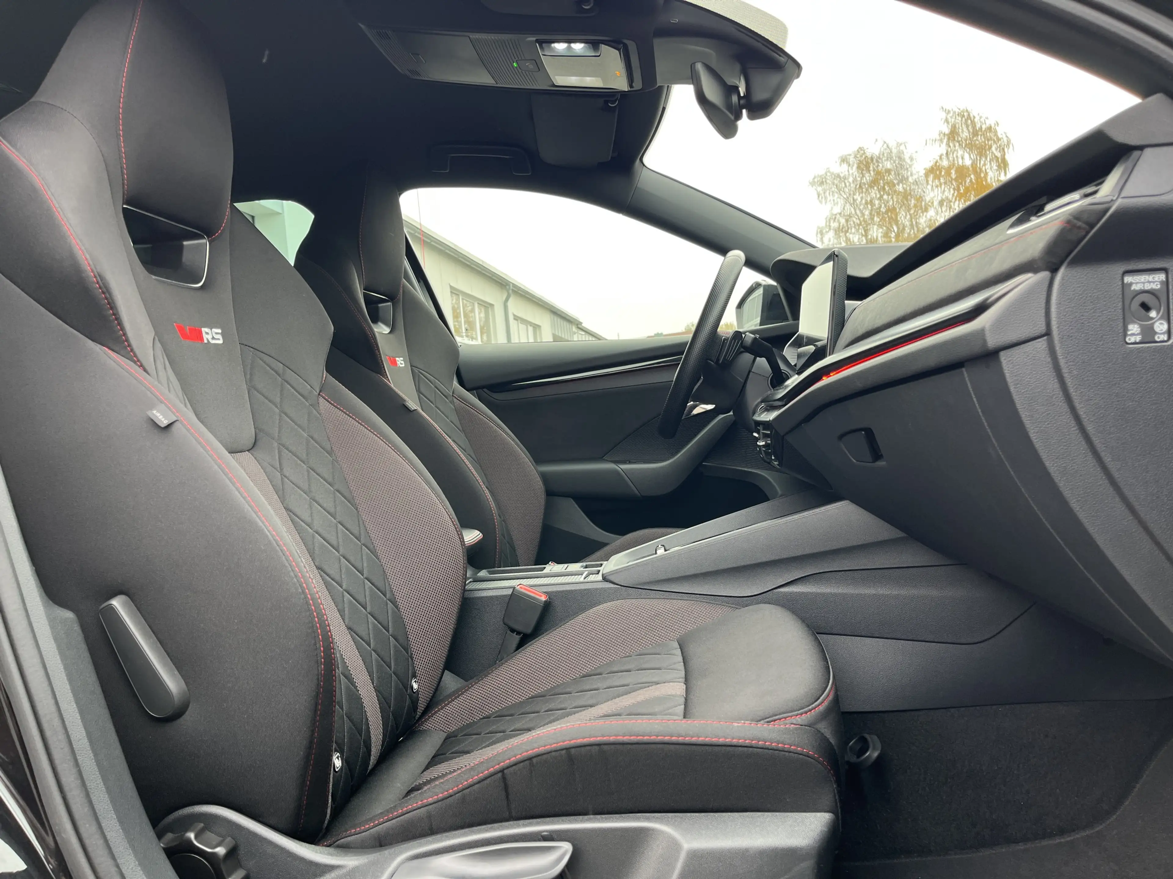 Skoda Octavia Combi 2.0 TDI DSG RS HeadUp Navi ACC MATRIX RFK 4x — photo 15