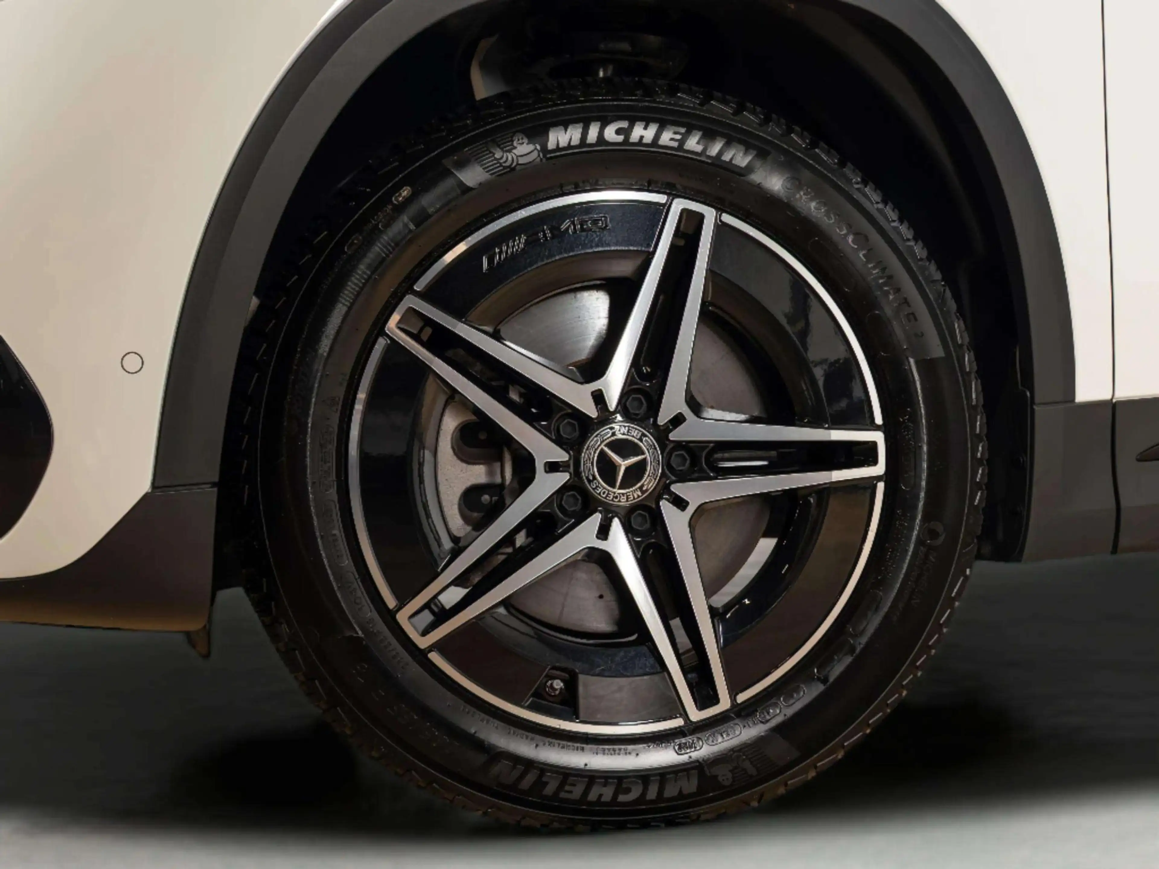 Mercedes-Benz EQA 250 AMG Line 67 kWh | Trekhaak — photo 8