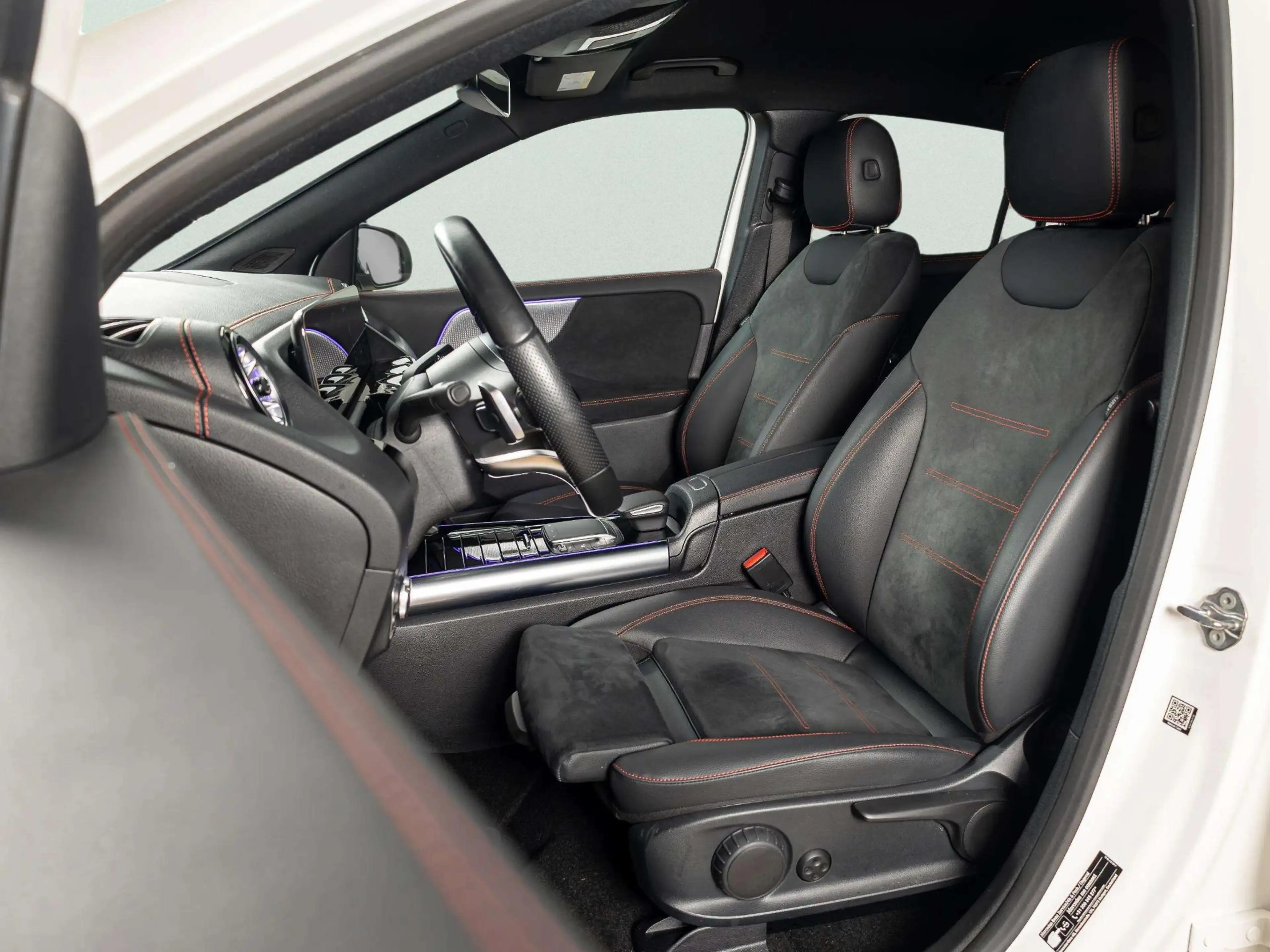 Mercedes-Benz EQA 250 AMG Line 67 kWh | Trekhaak — photo 10