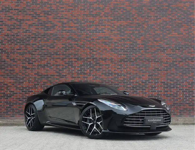 Aston Martin DB12 4.0 V8