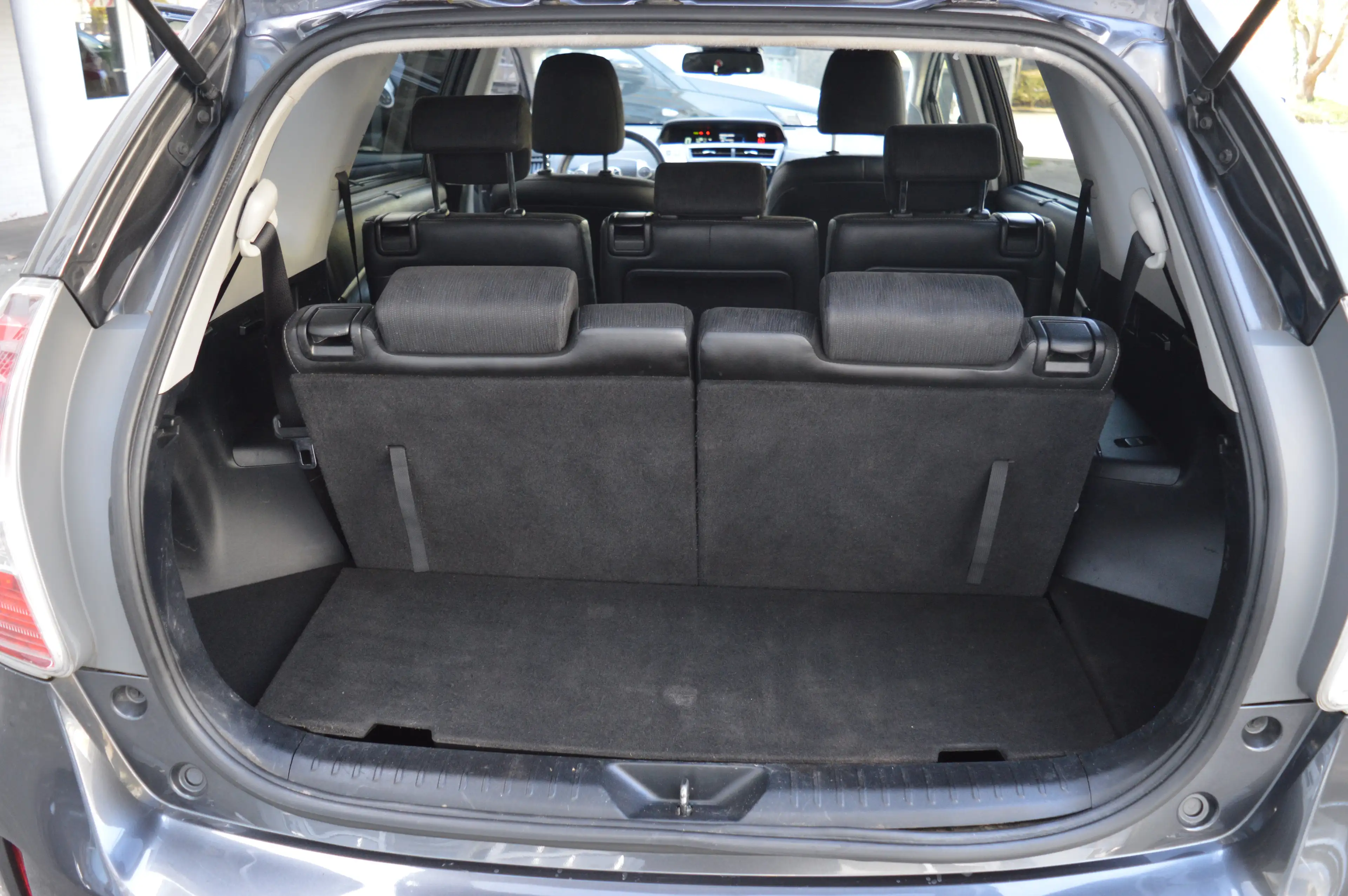 Toyota Prius+ Executive*7Sitzer*Rückfahrkamera*Leder*Navi* — photo 9