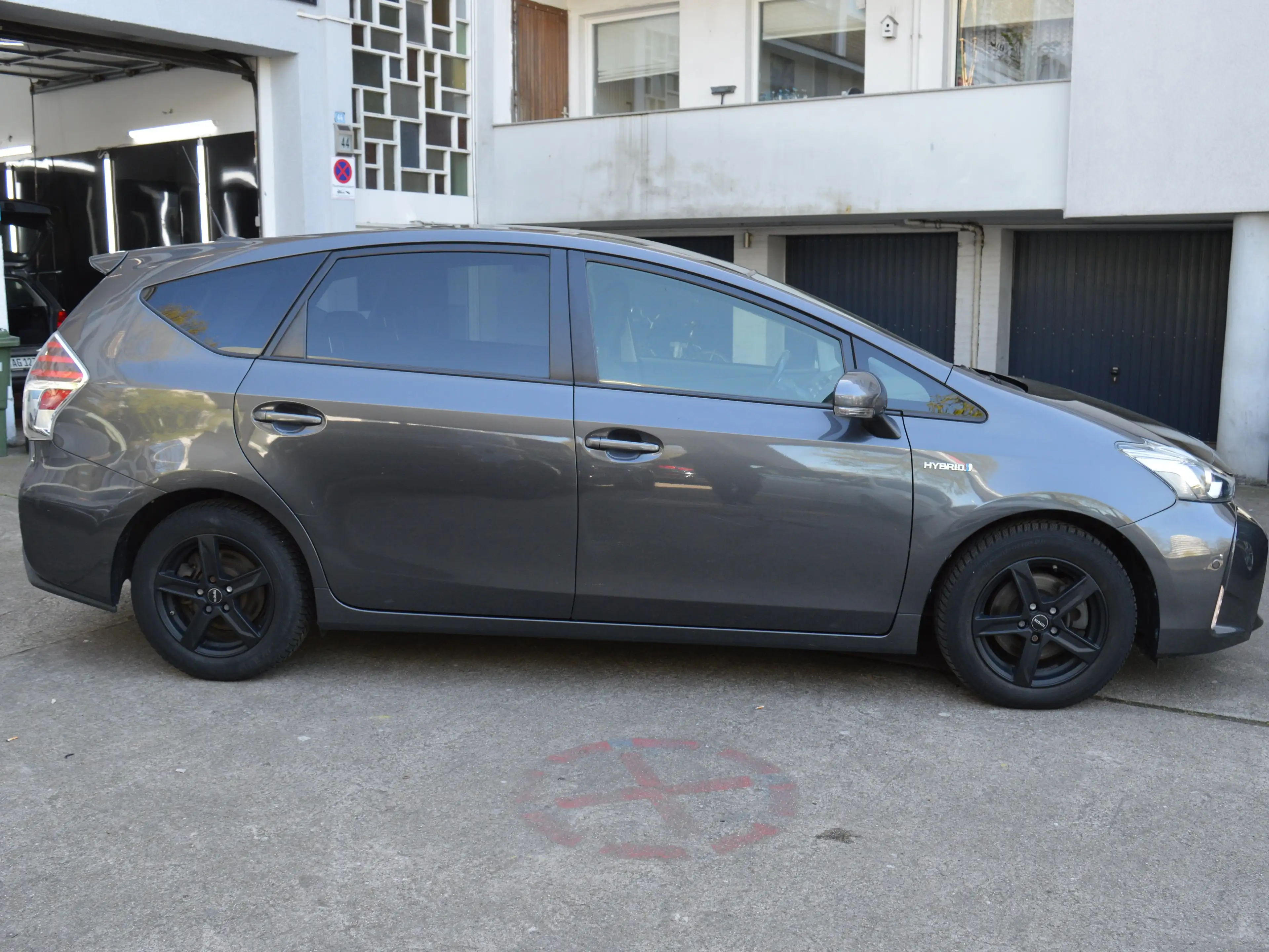 Toyota Prius+ Executive*7Sitzer*Rückfahrkamera*Leder*Navi* — photo 5