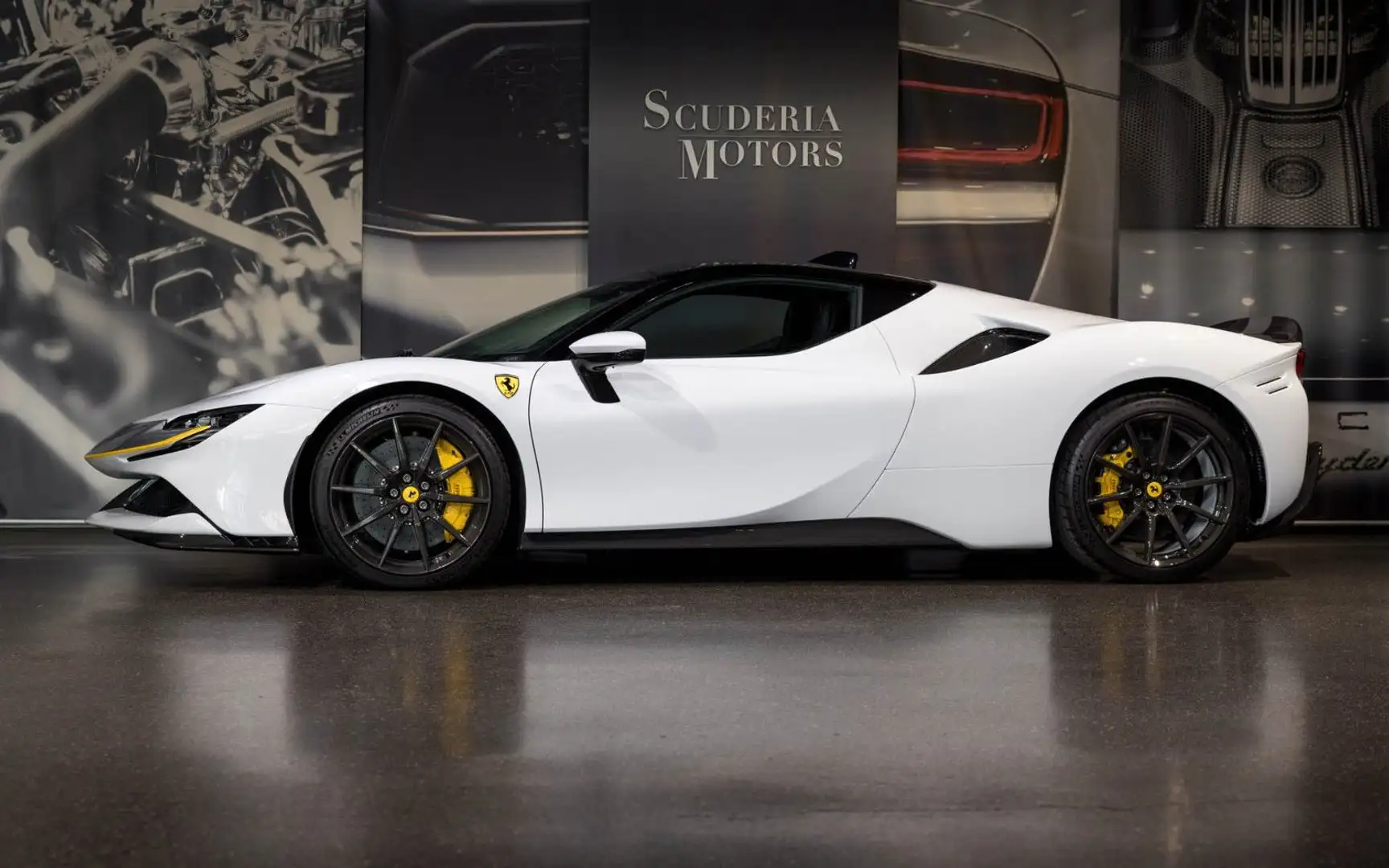 Ferrari SF90 Stradale FULL CARBON | ASSETTO FIORANO Weiß - 2