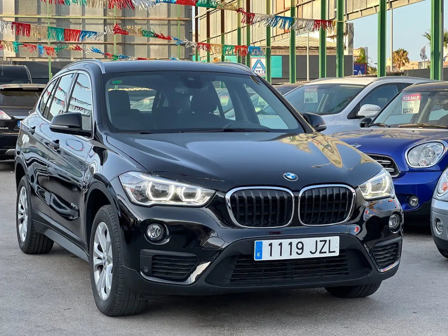 BMW X1 sDrive 20dA Negro - 1