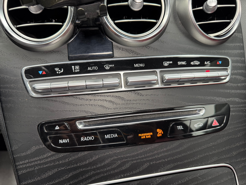 Mercedes-Benz C 250 d Coupe * PACK AMG + CAMERA + TOIT PANO + GARANTIE * — photo 14